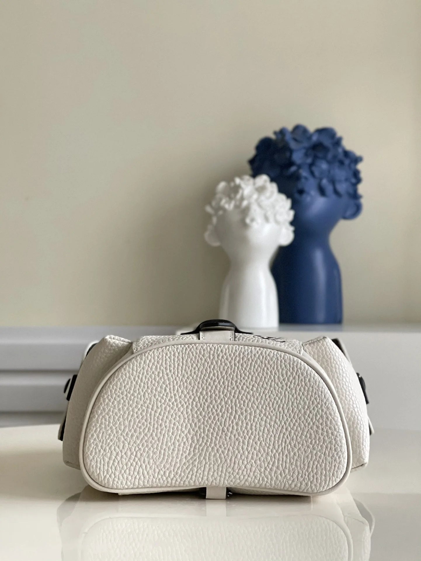LV BAG M58495