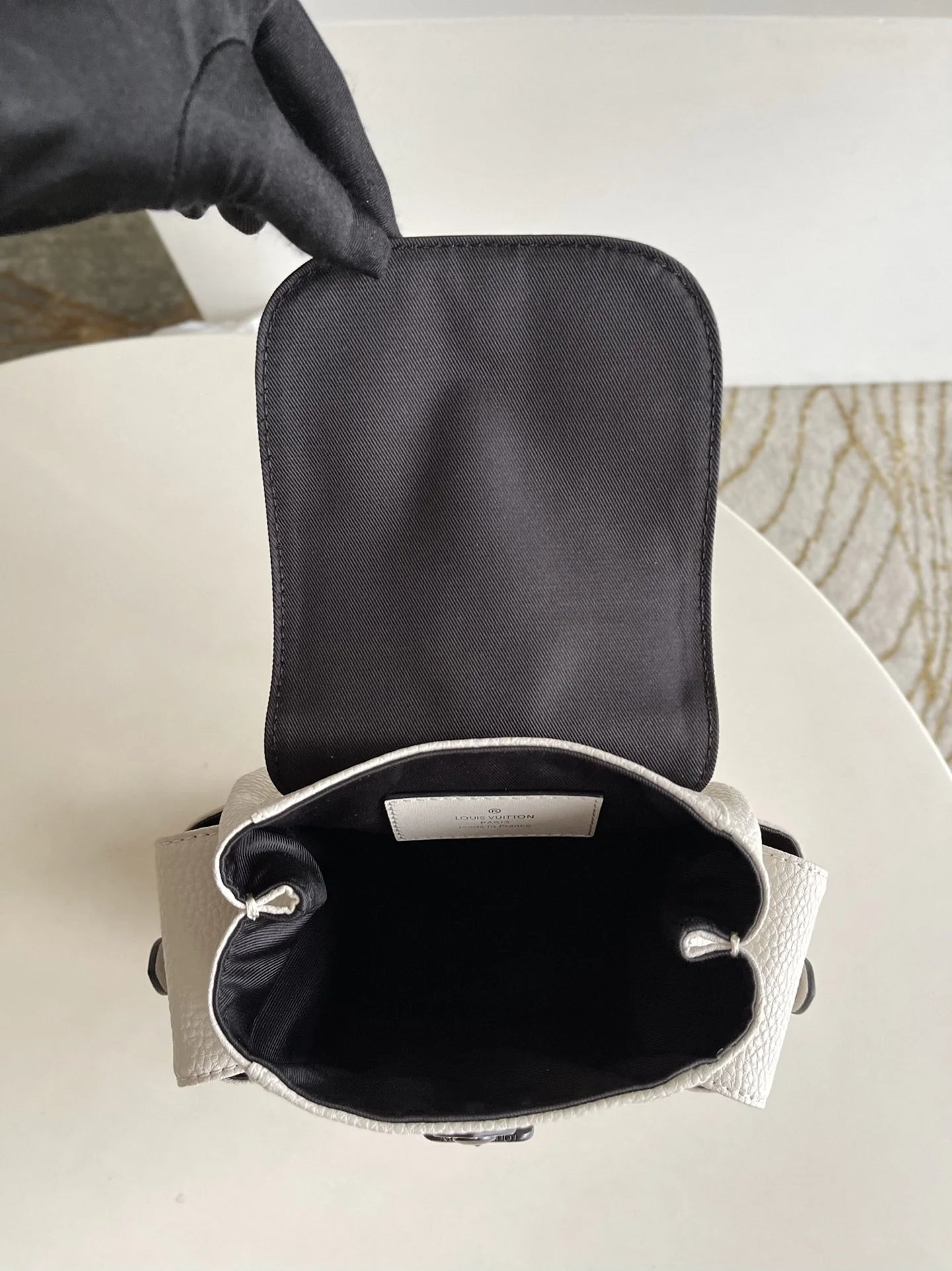 LV BAG M58495