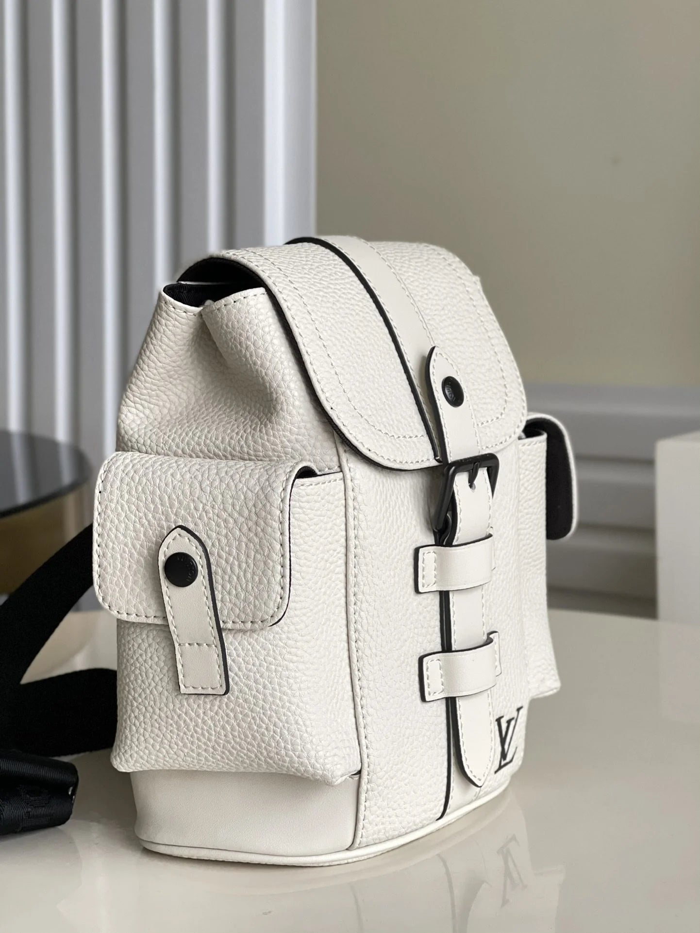 LV BAG M58495