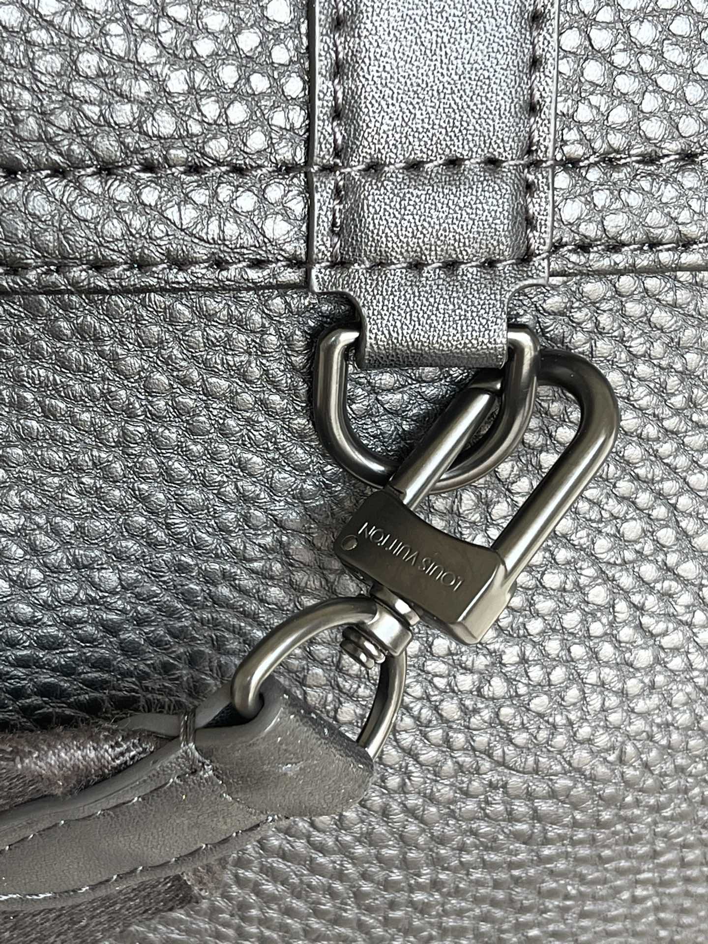 LV BAG M