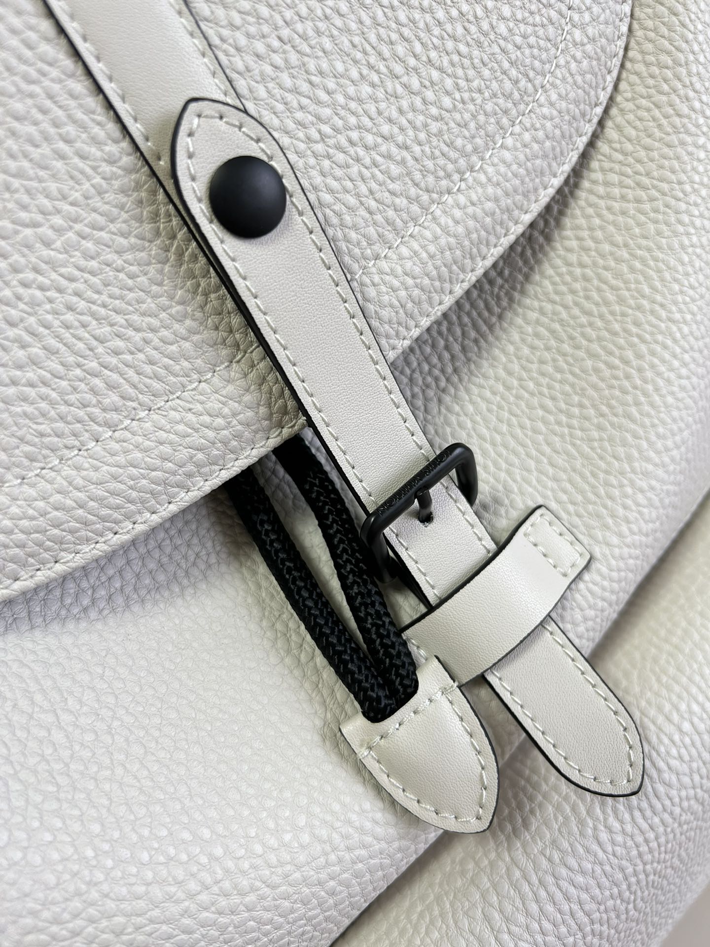 LV BAG M58664