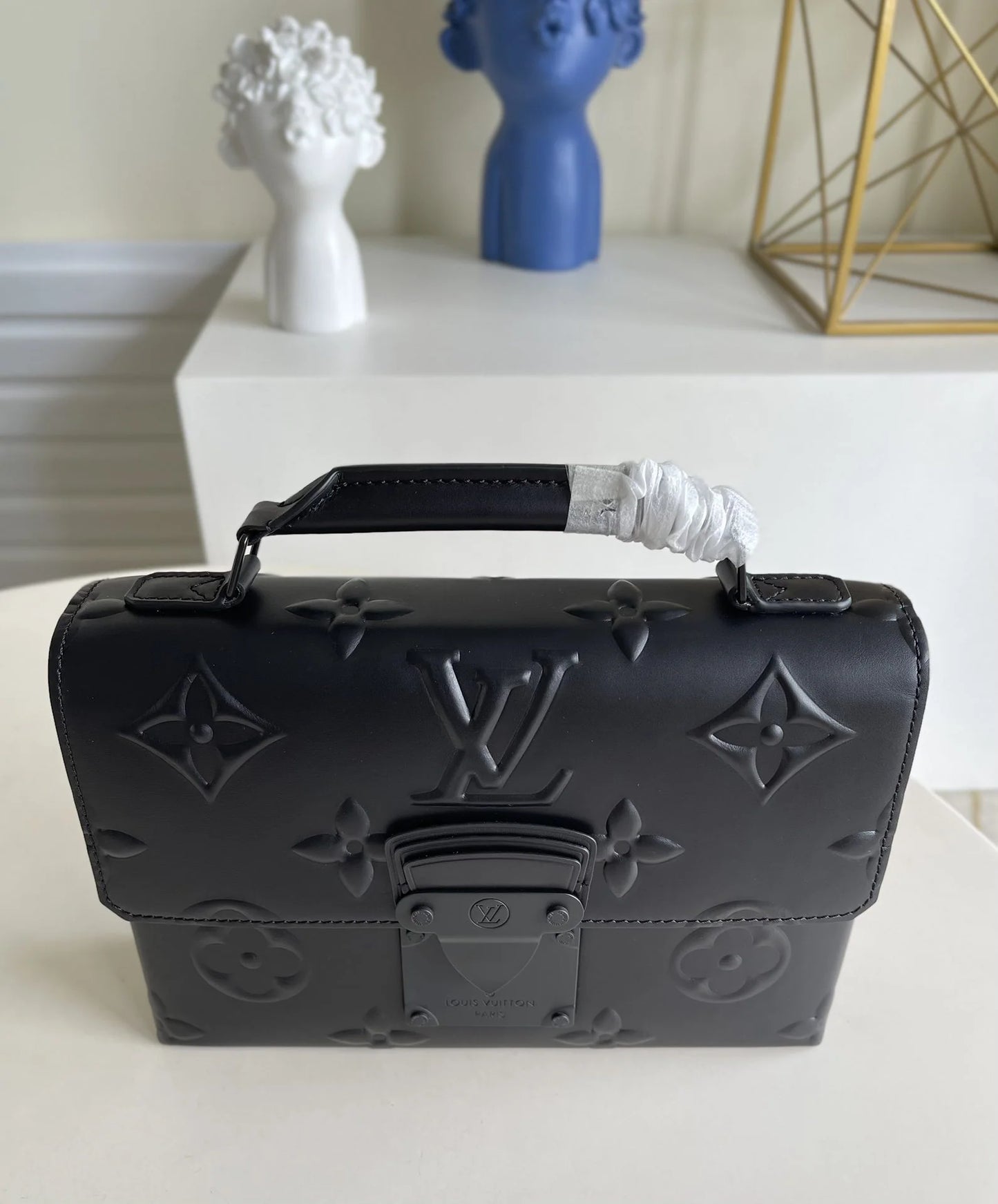 LV BAG M