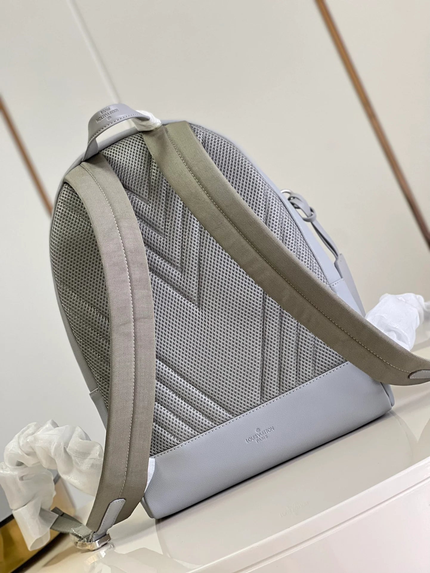 LV BAG M