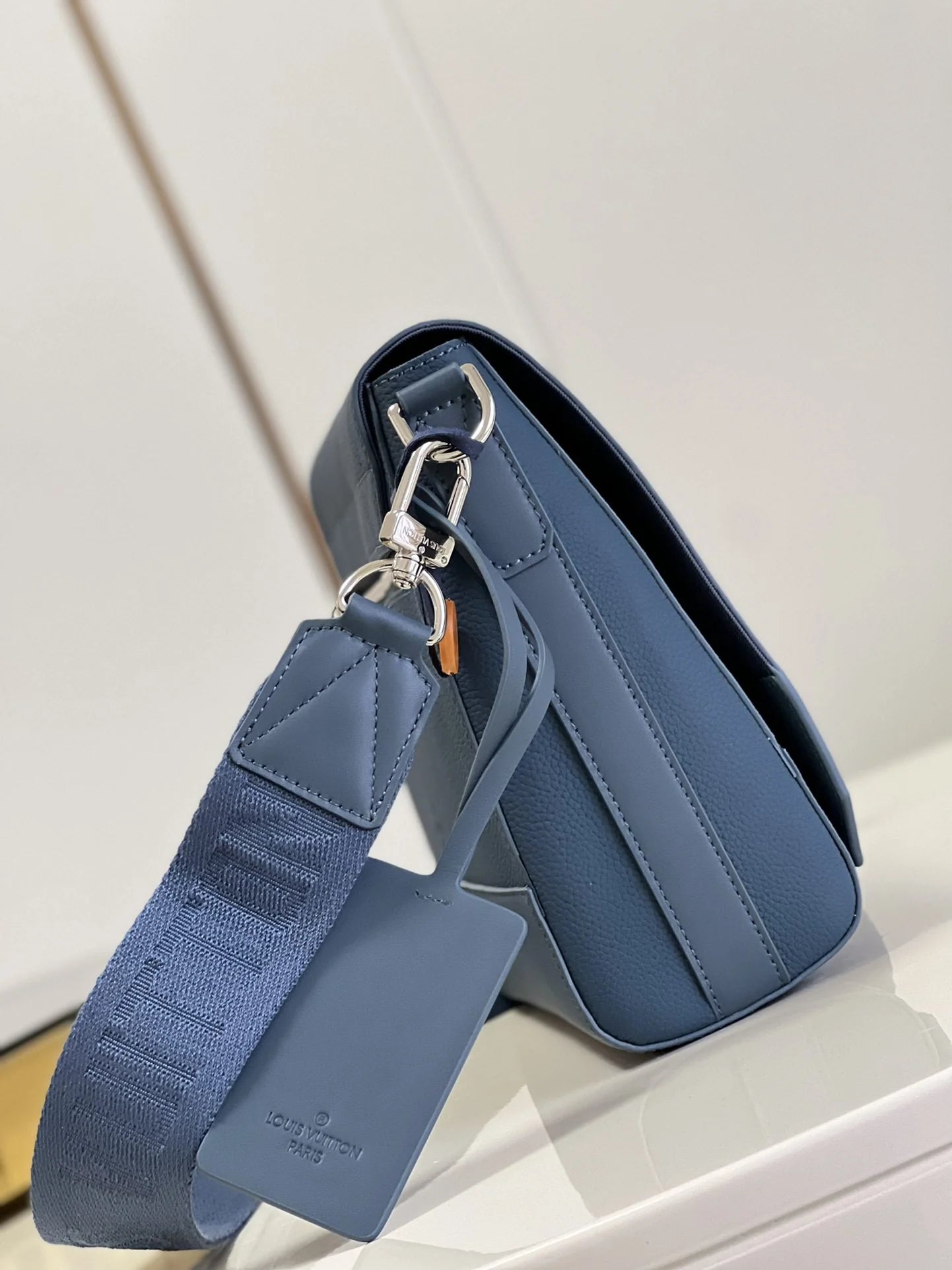 LV BAG M59327