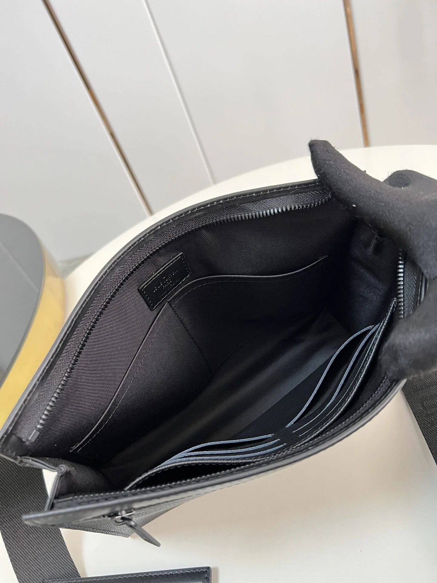 LV BAG M