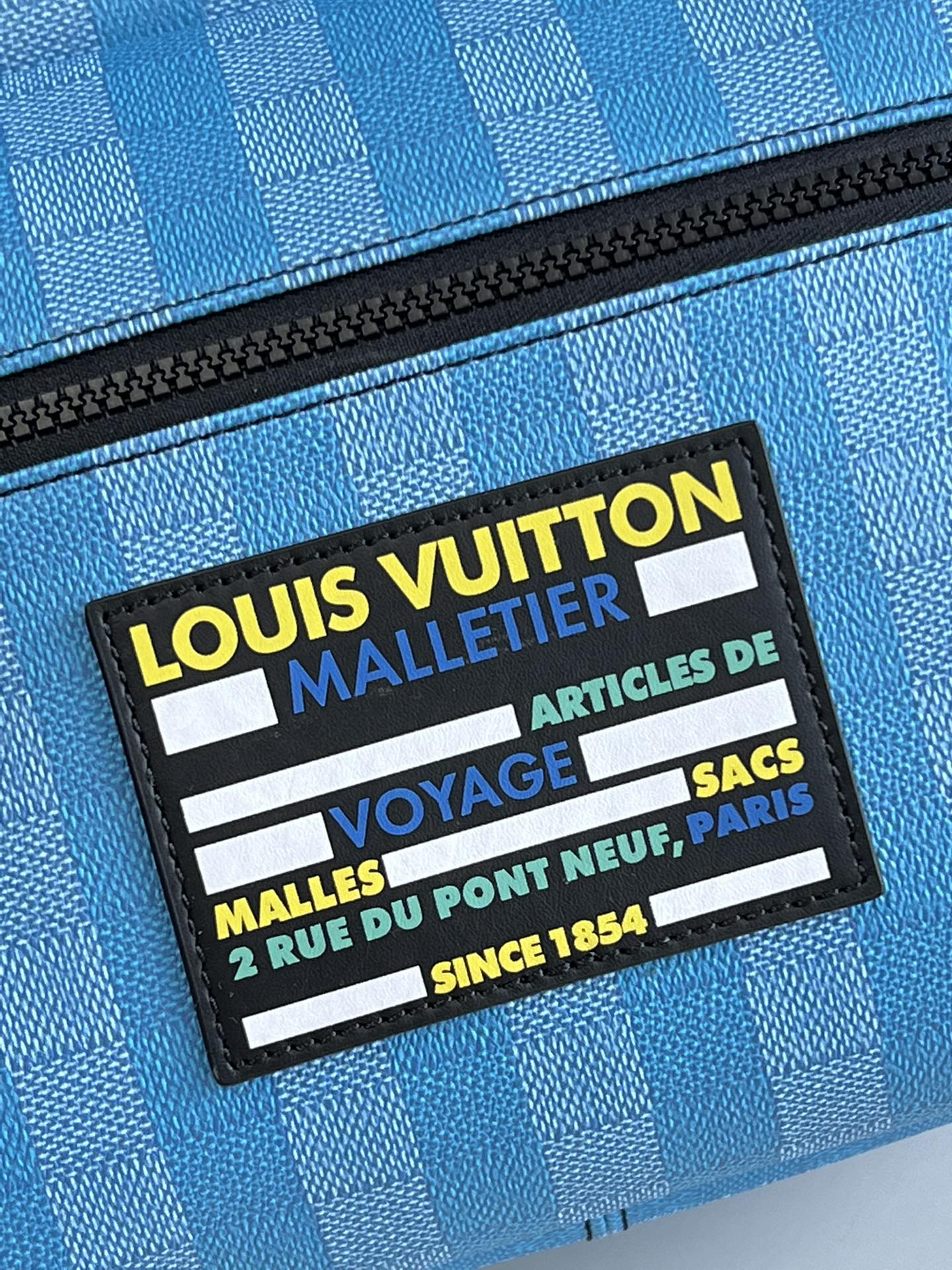 LV BAG M