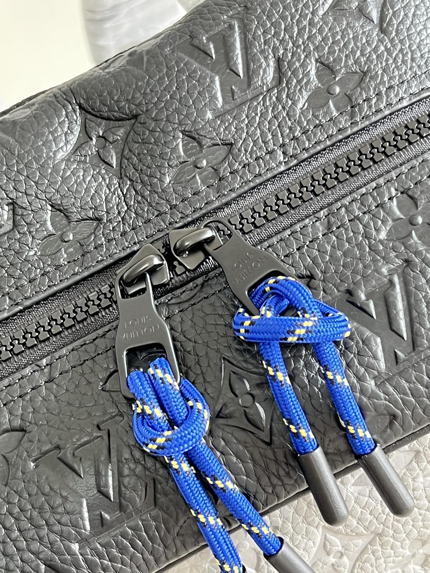 LV BAG M