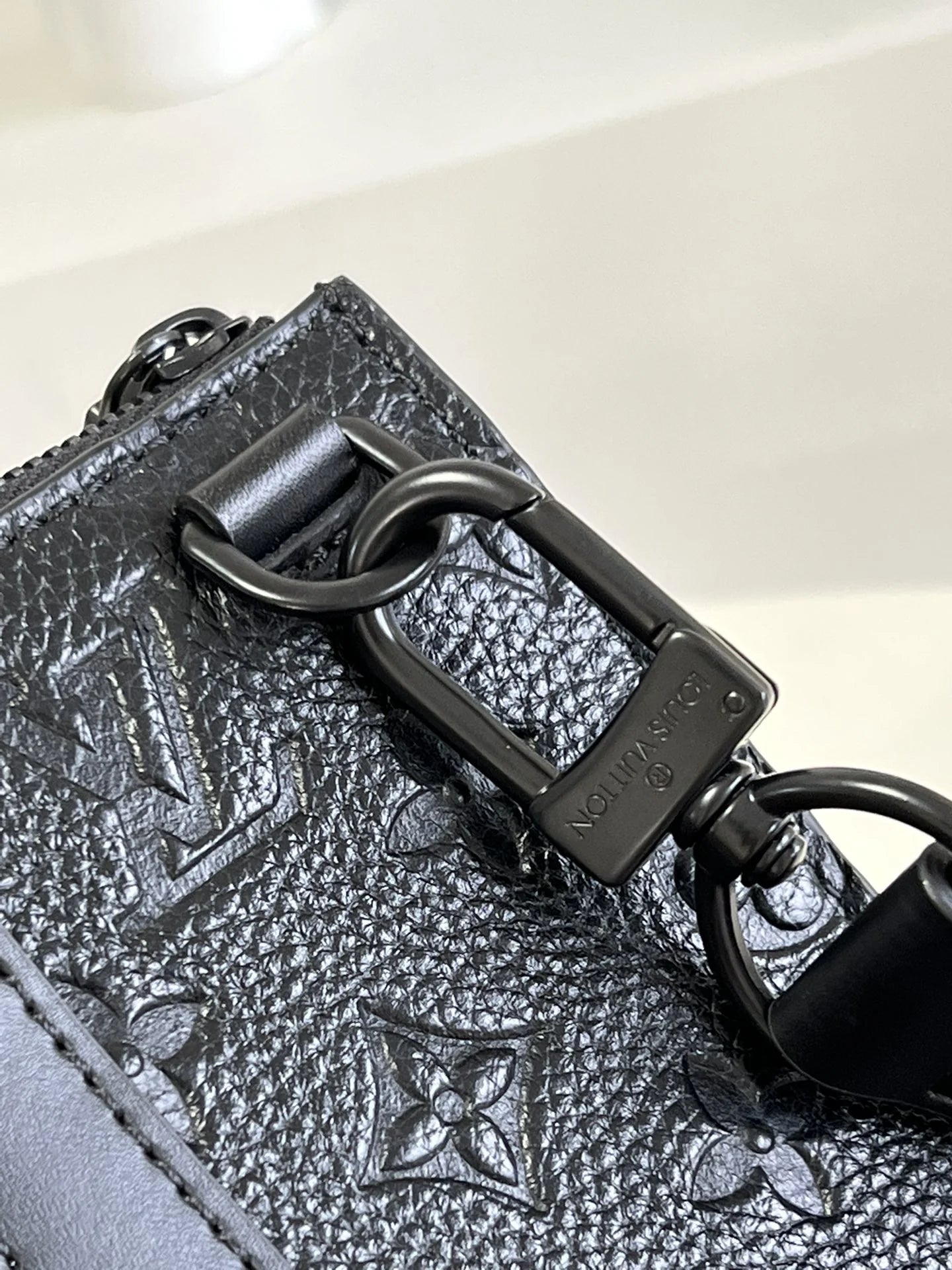 LV BAG M