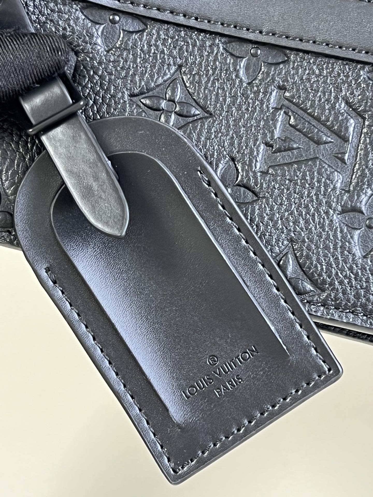LV BAG M