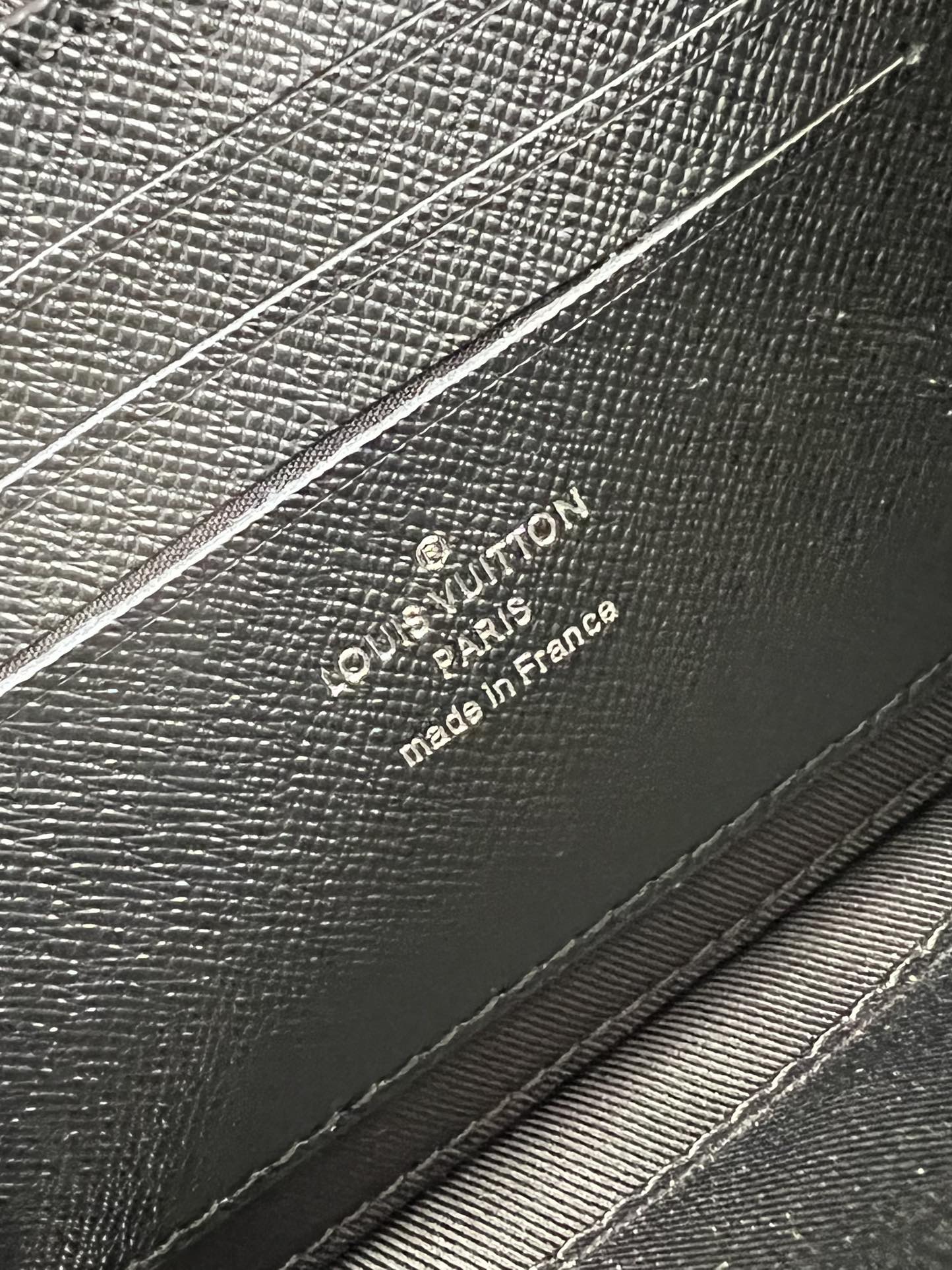 LV BAG M