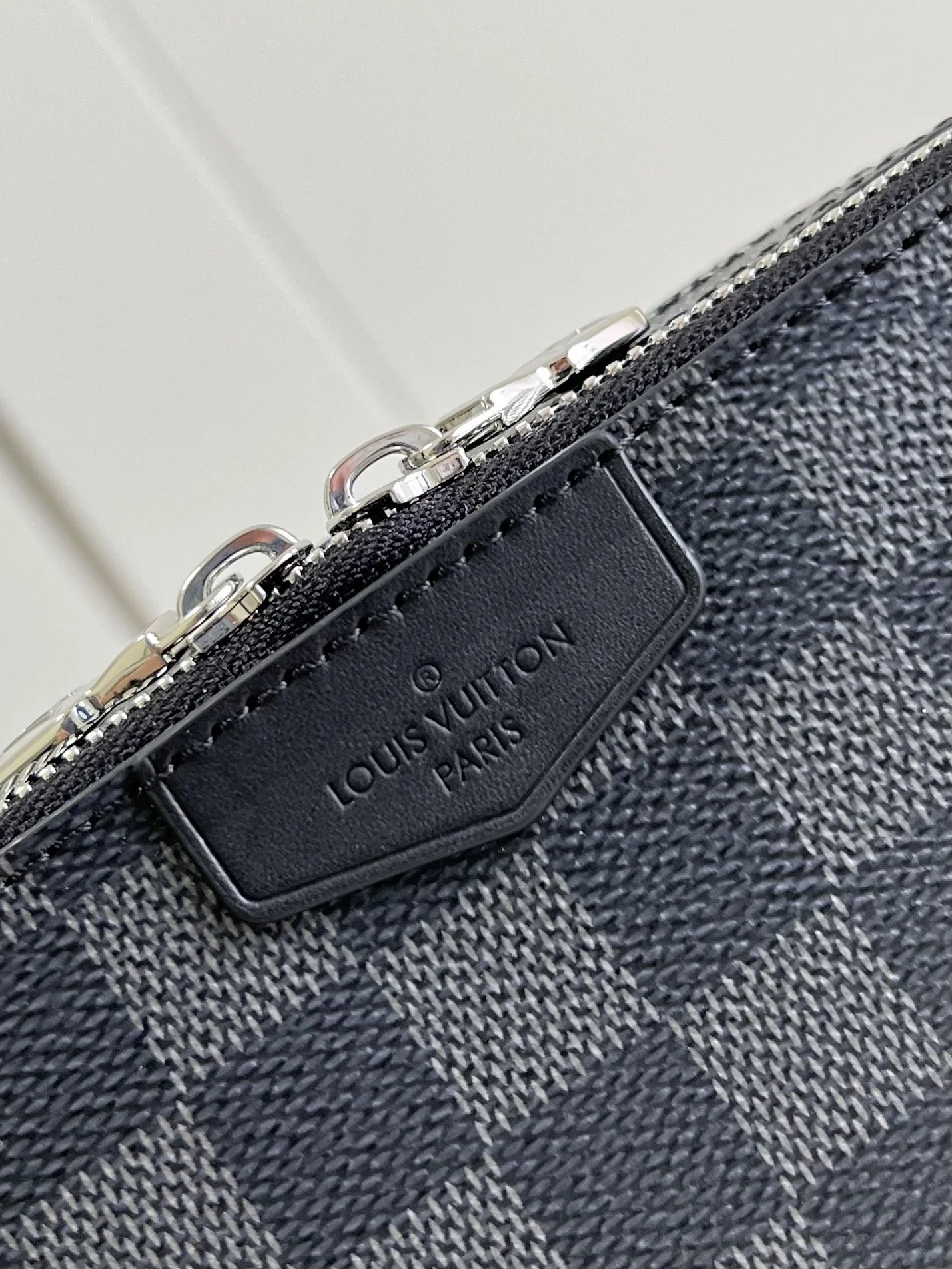 LV BAG M