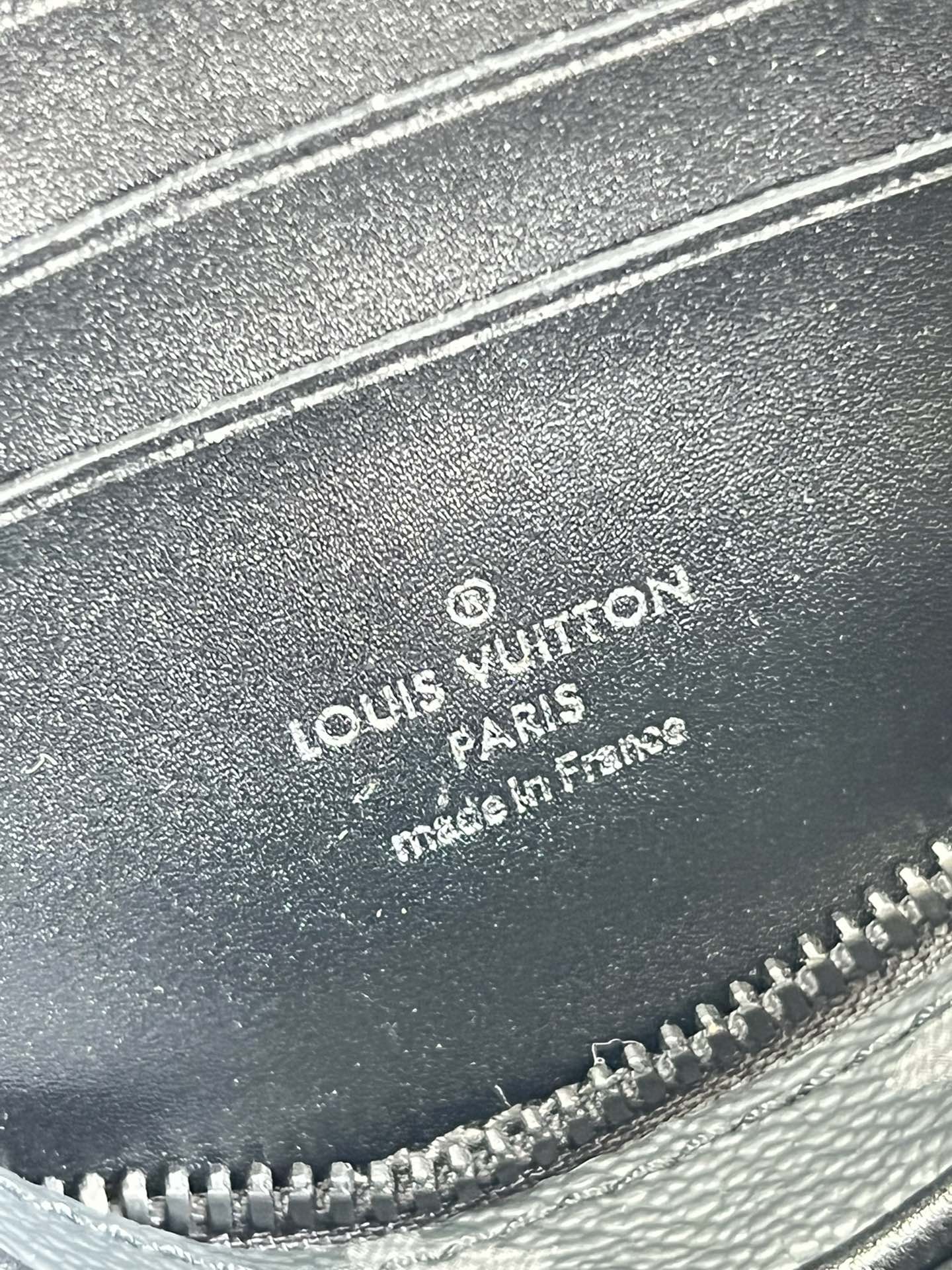 LV BAG M