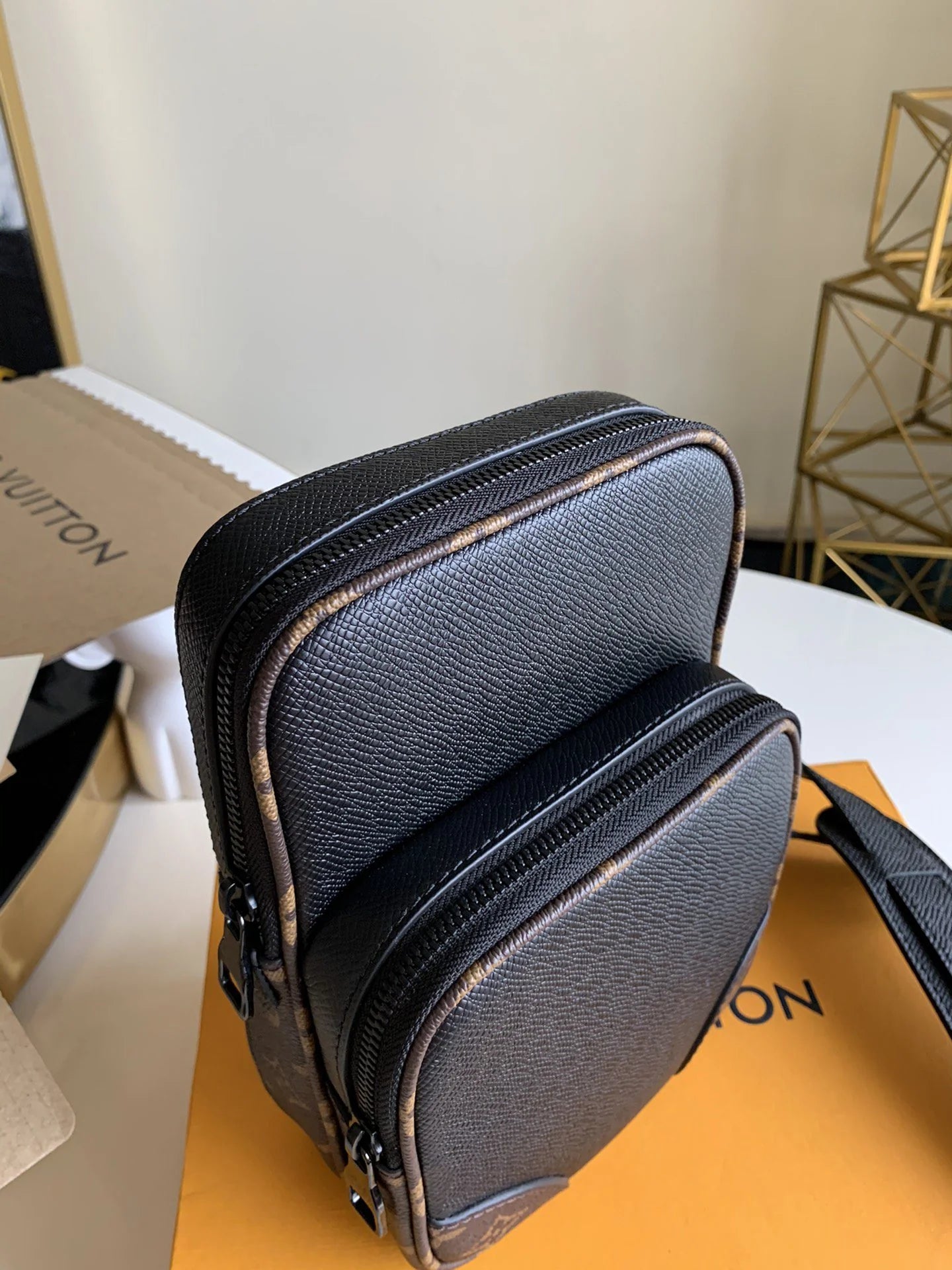 LV BAG M68686