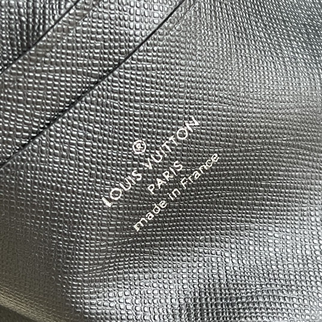 LV BAG M69404