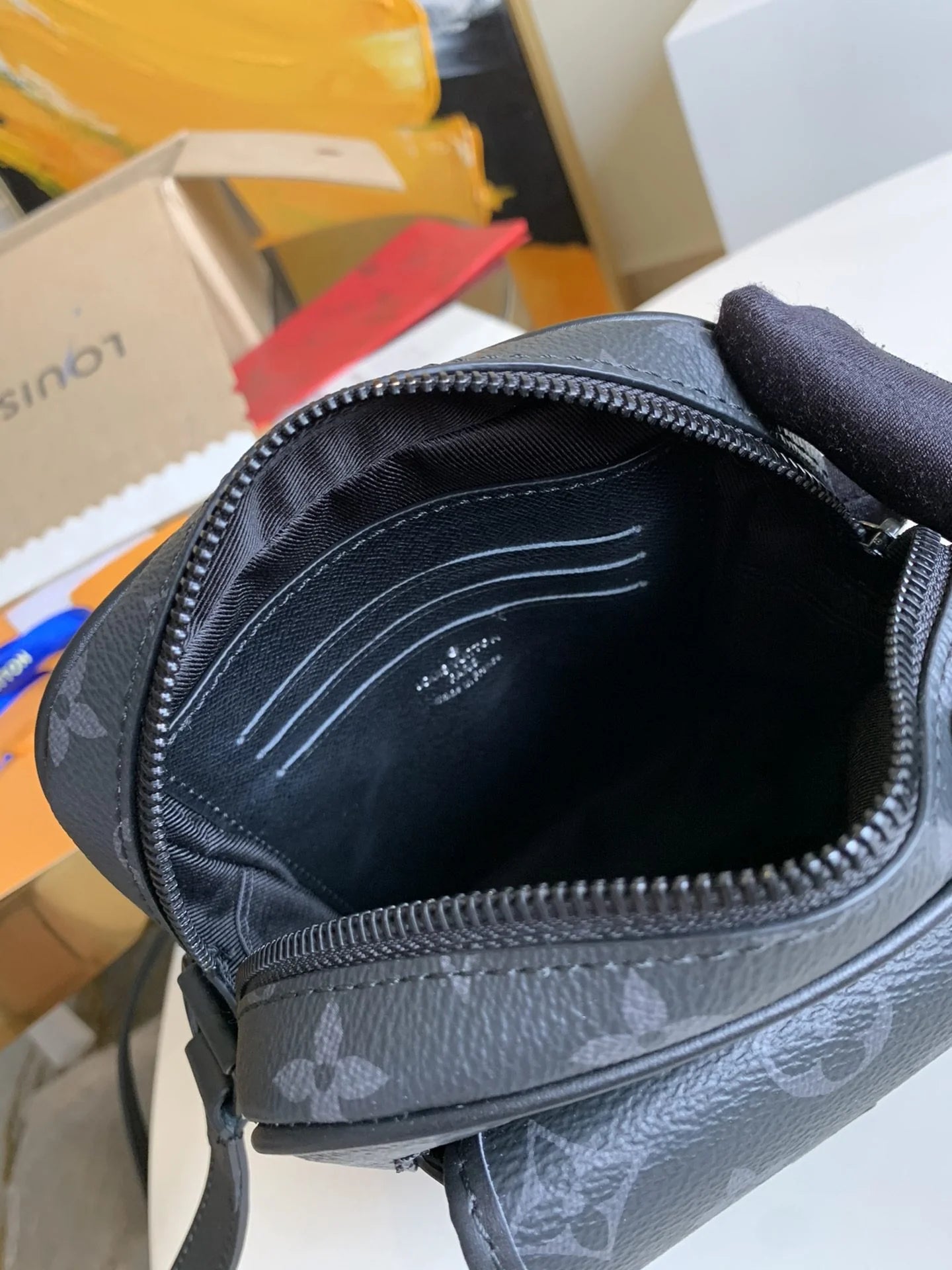 LV BAG M