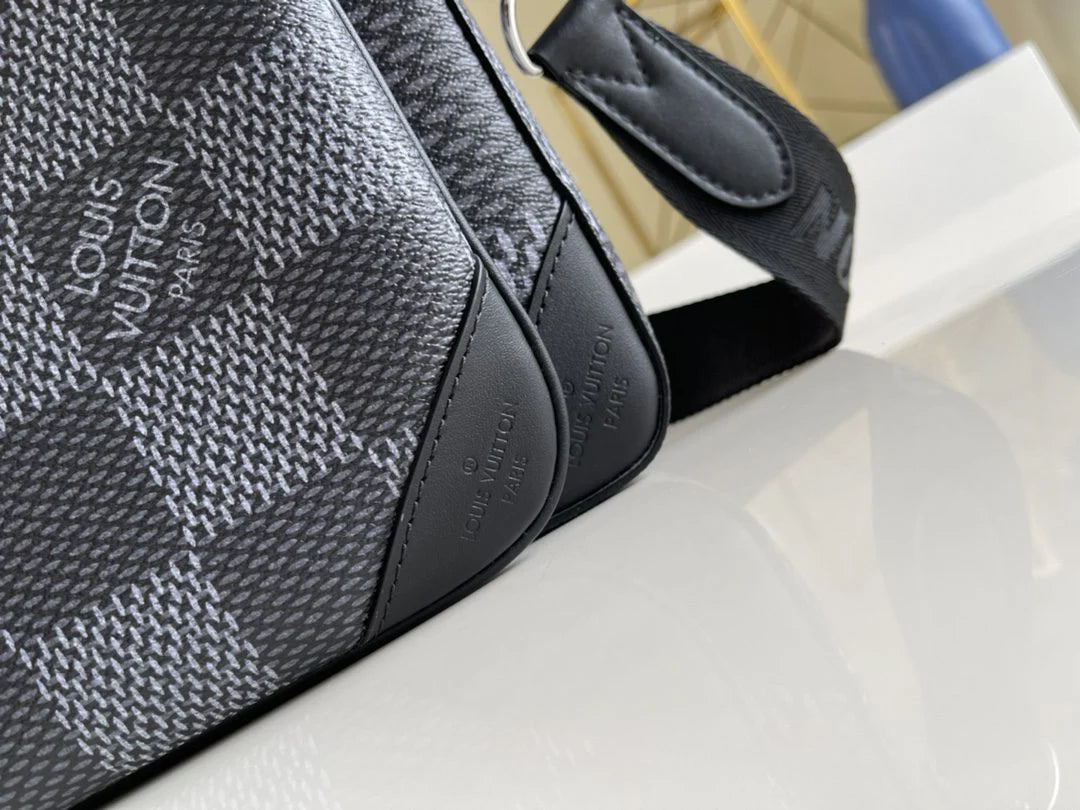 LV BAG M69443