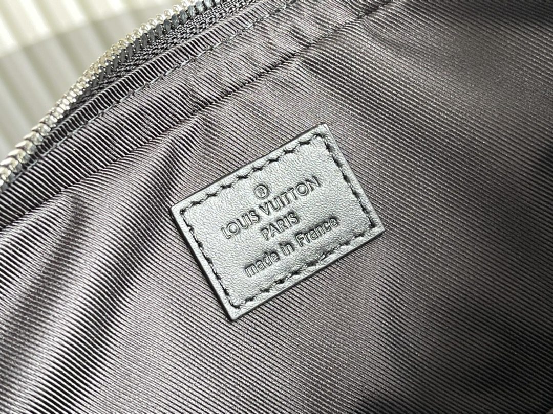LV BAG M69443