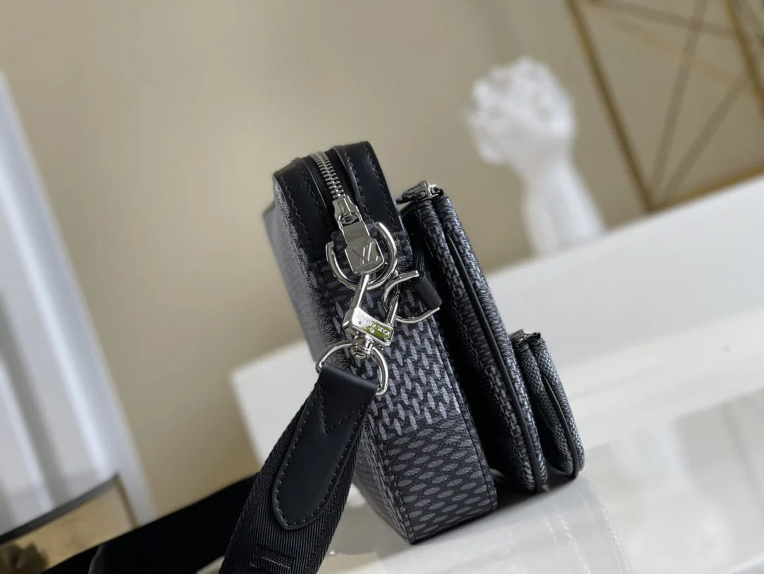 LV BAG M69443