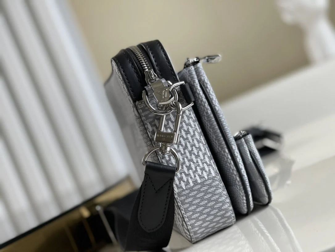 LV BAG M69443