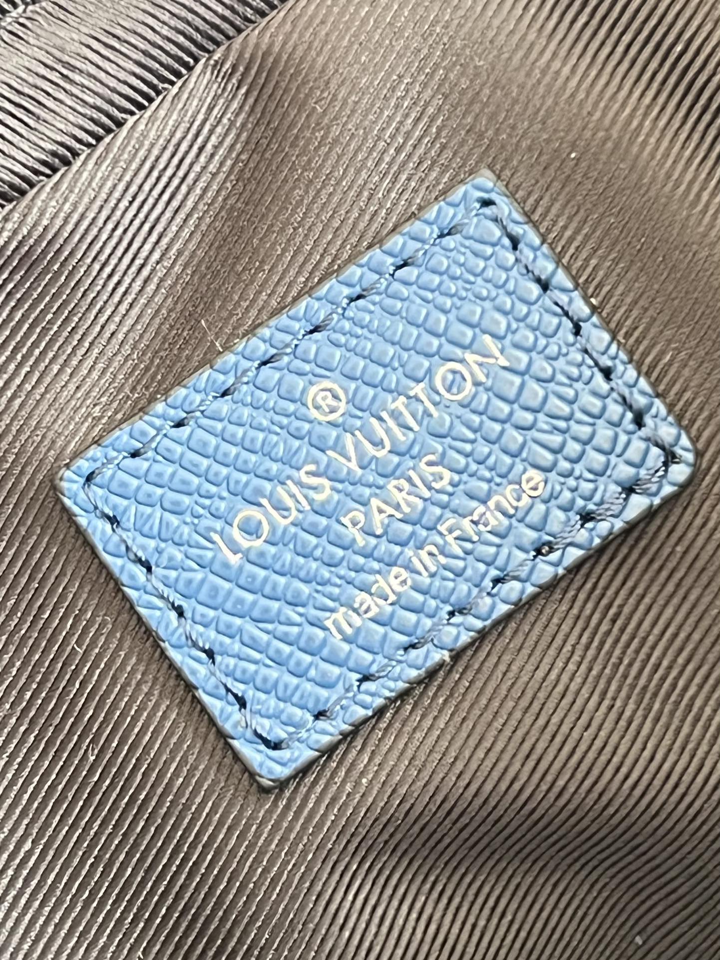 LV BAG M69443