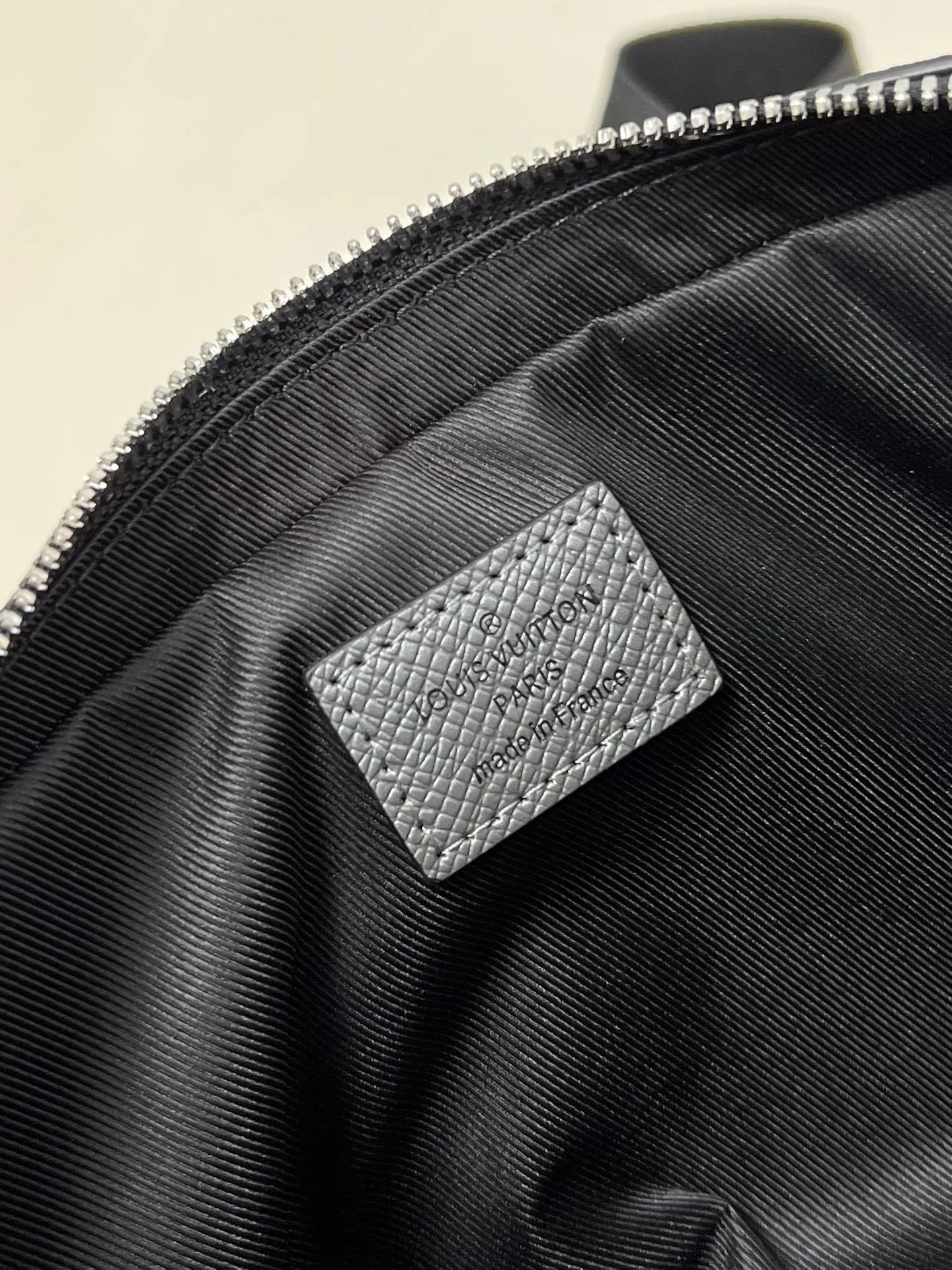 LV BAG M69443