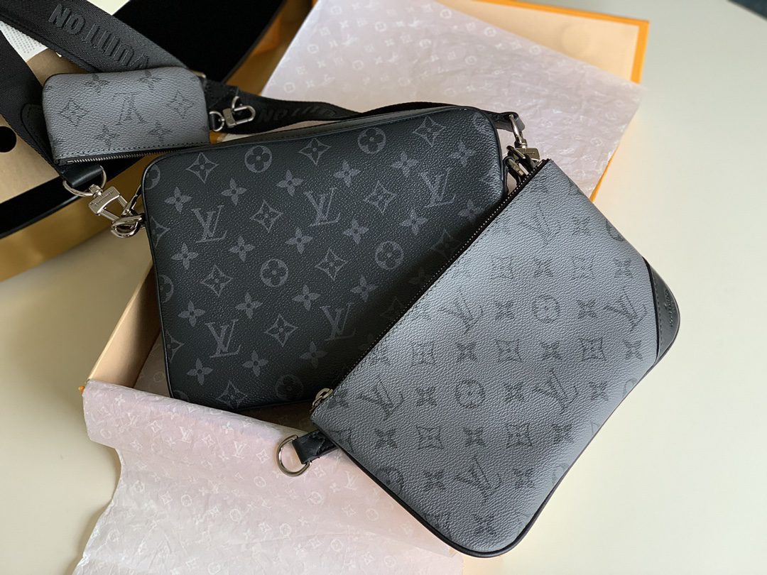 LV BAG M