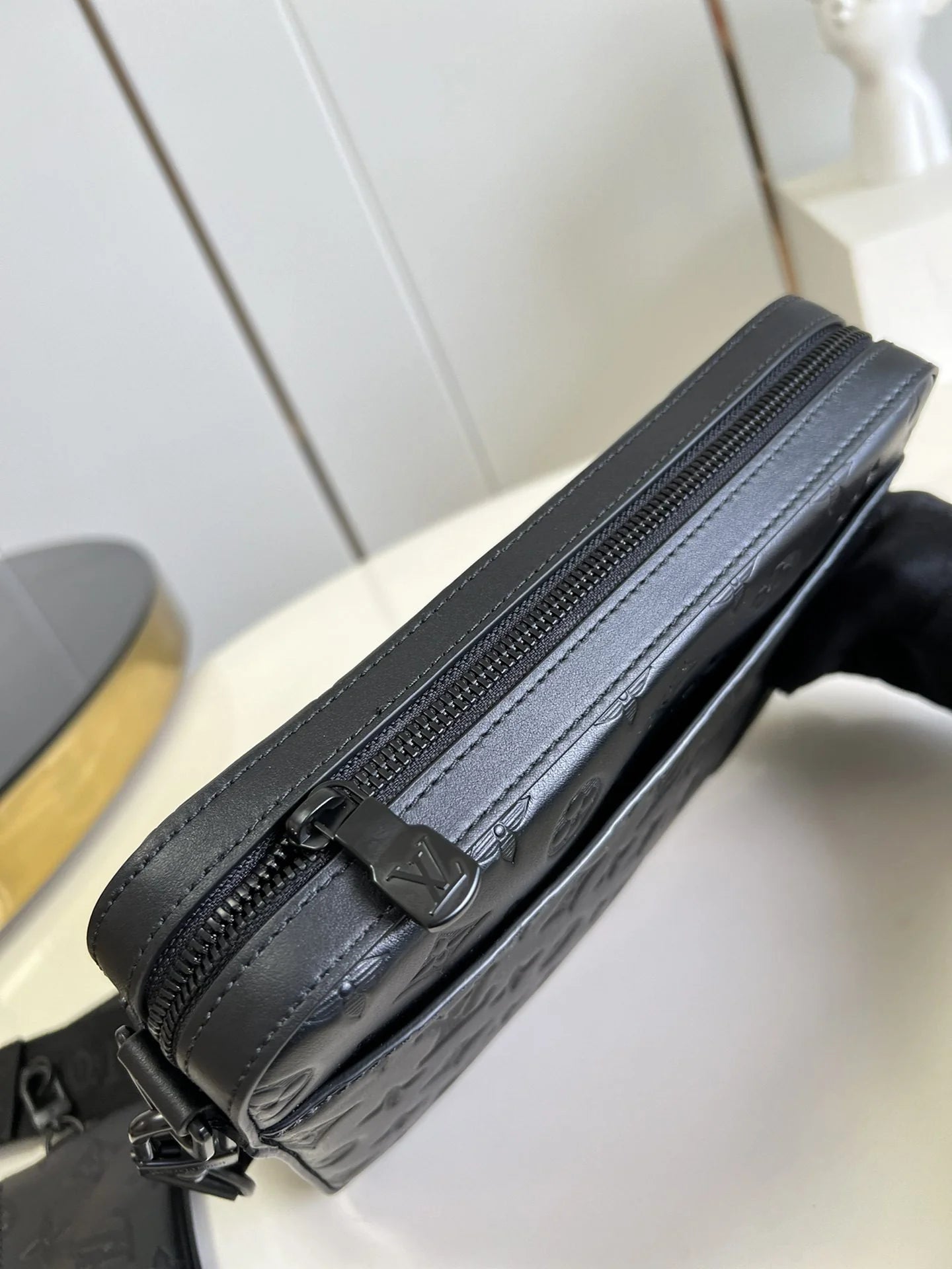 LV BAG M69827