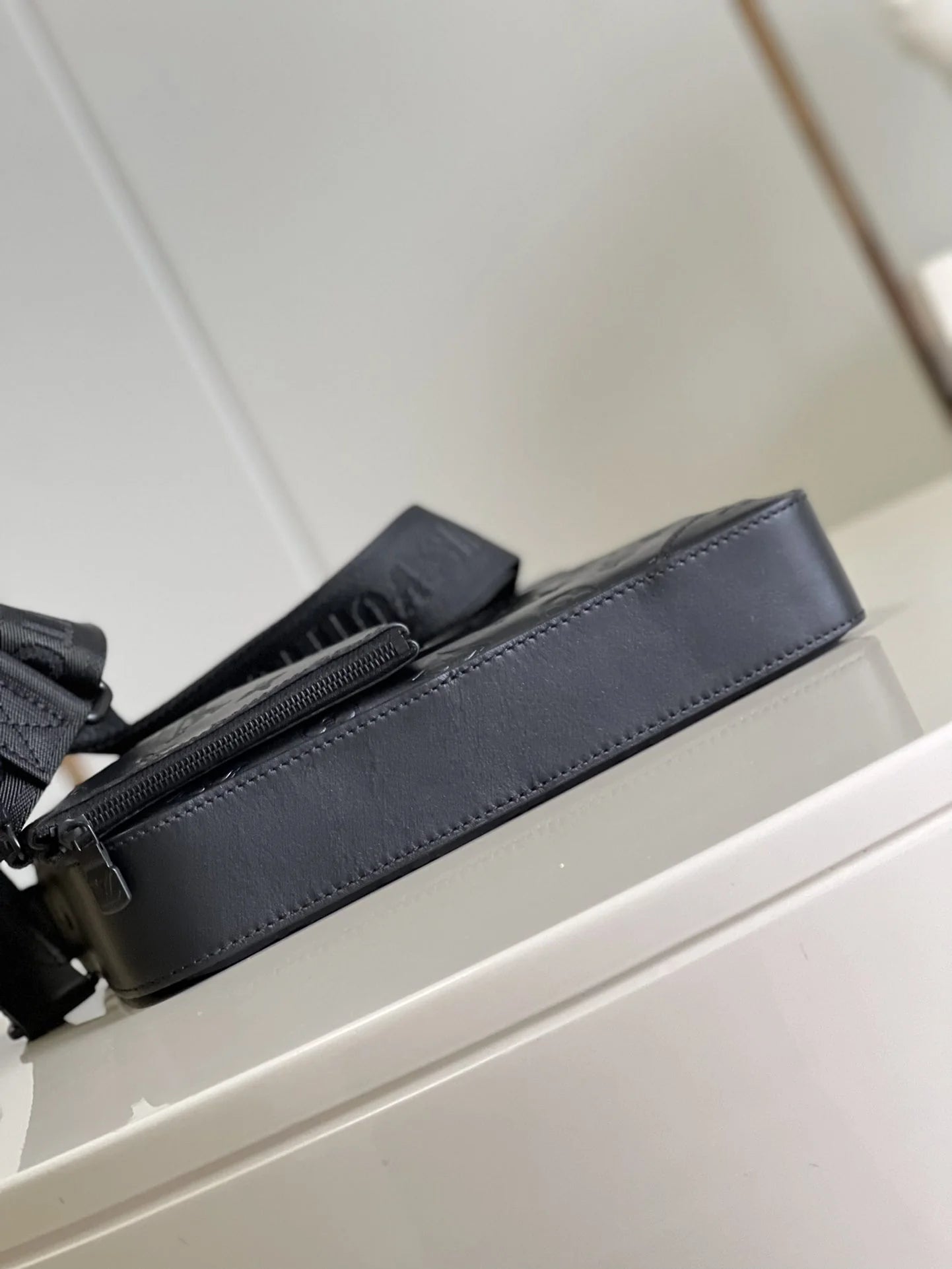 LV BAG M69827
