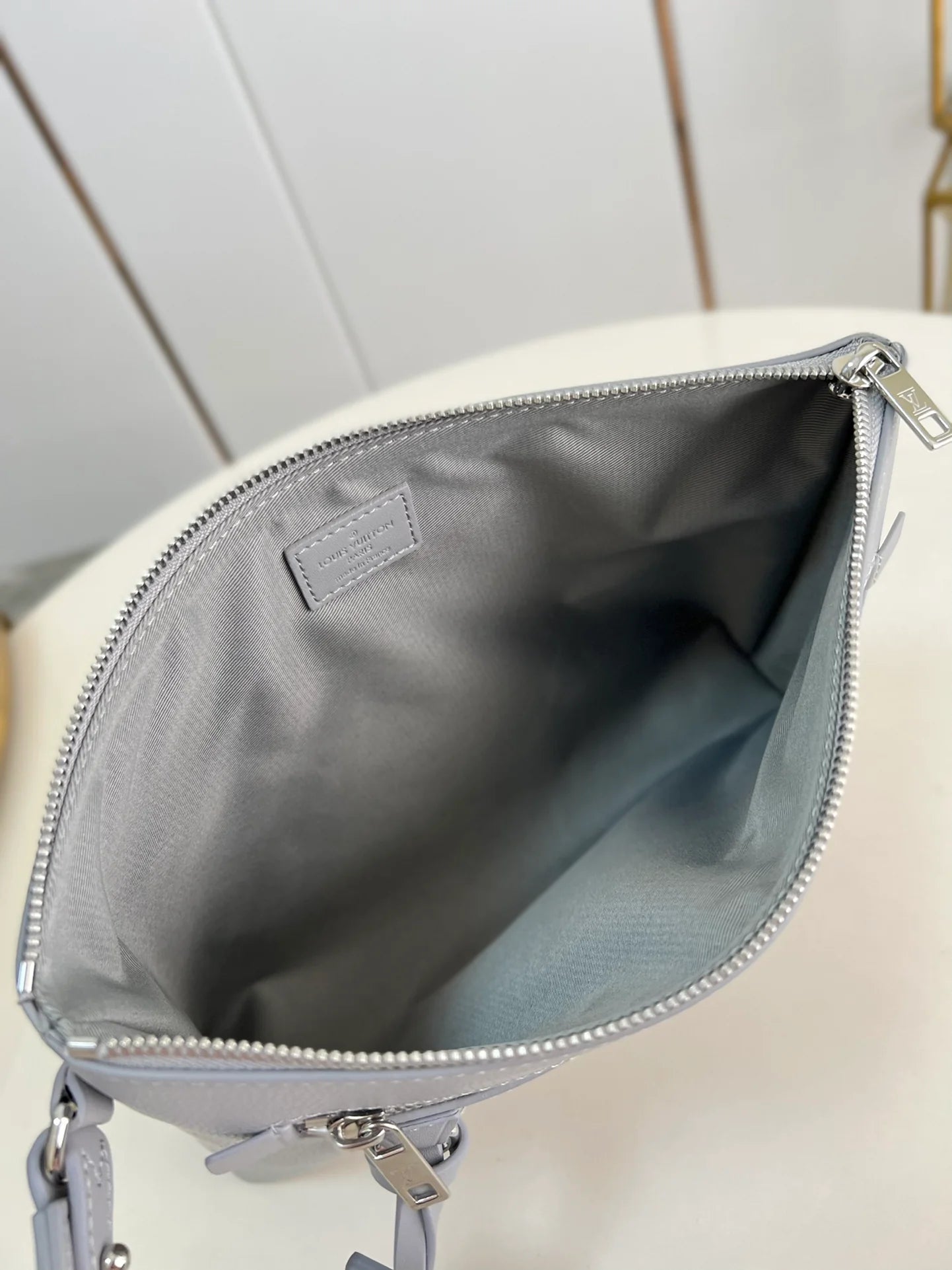 LV BAG M