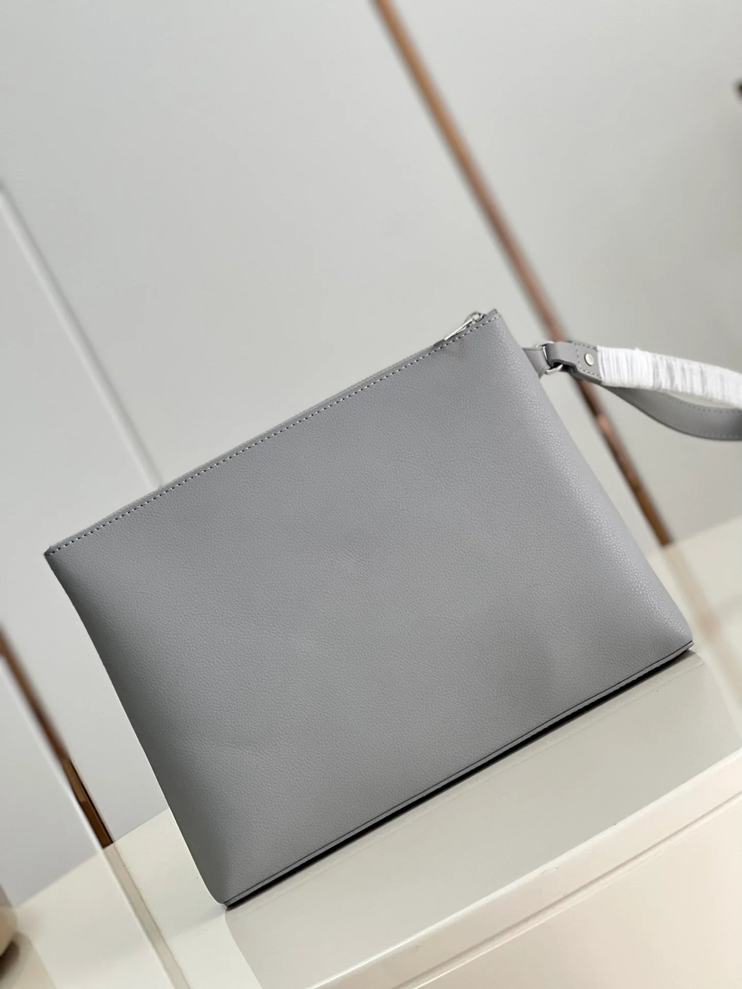 LV BAG M