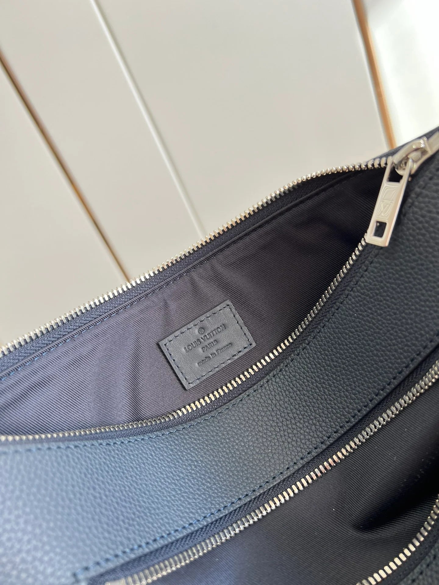 LV BAG M69837