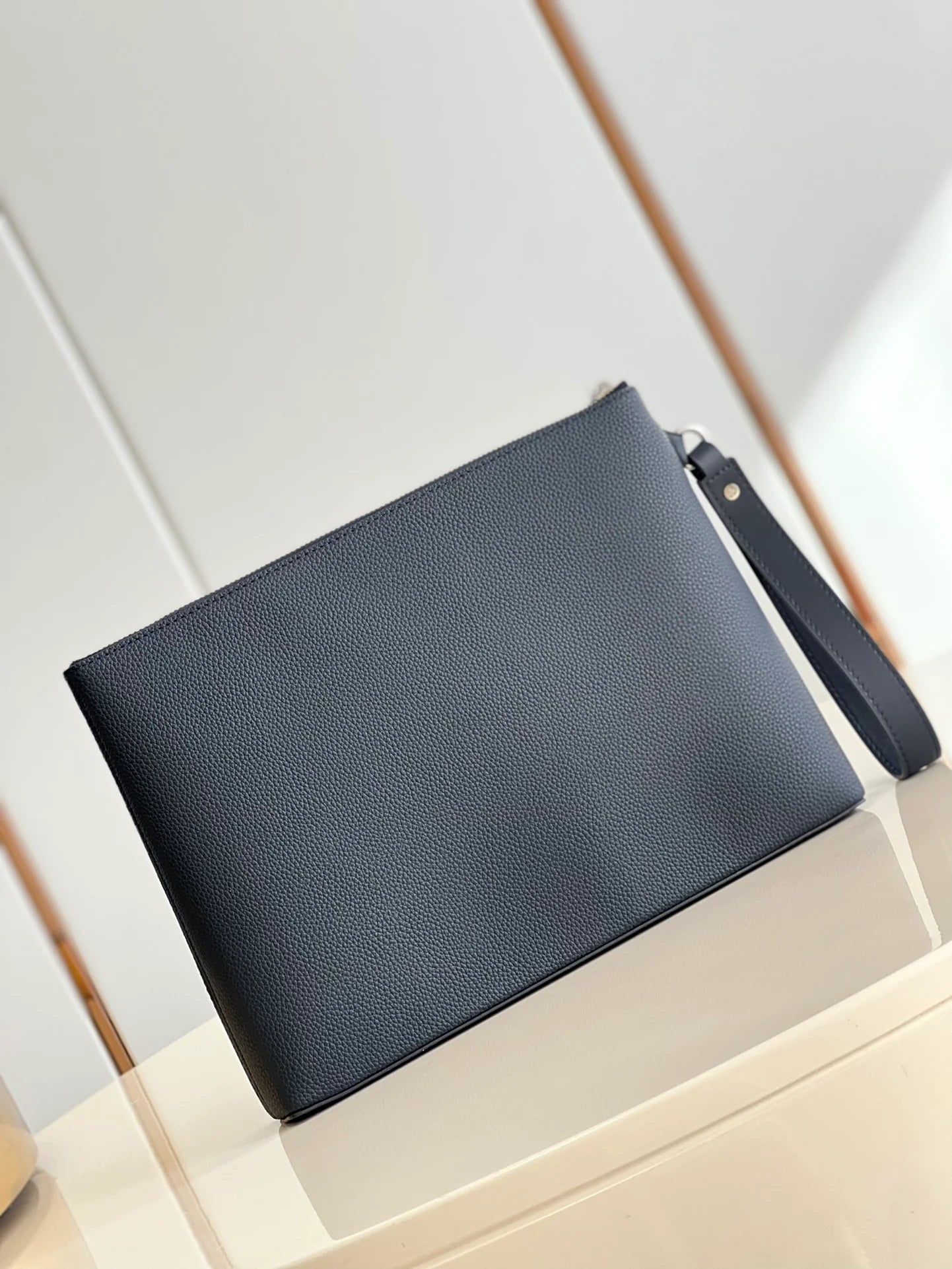 LV BAG M69837