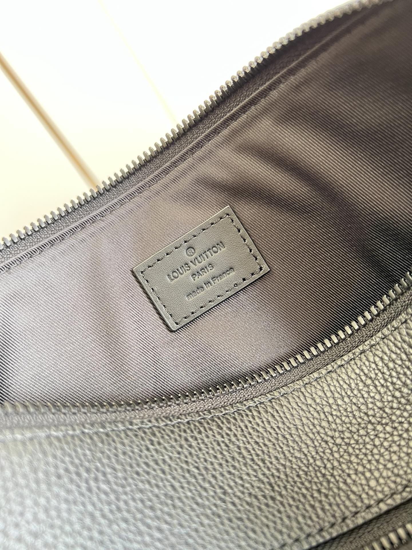 LV BAG M69837