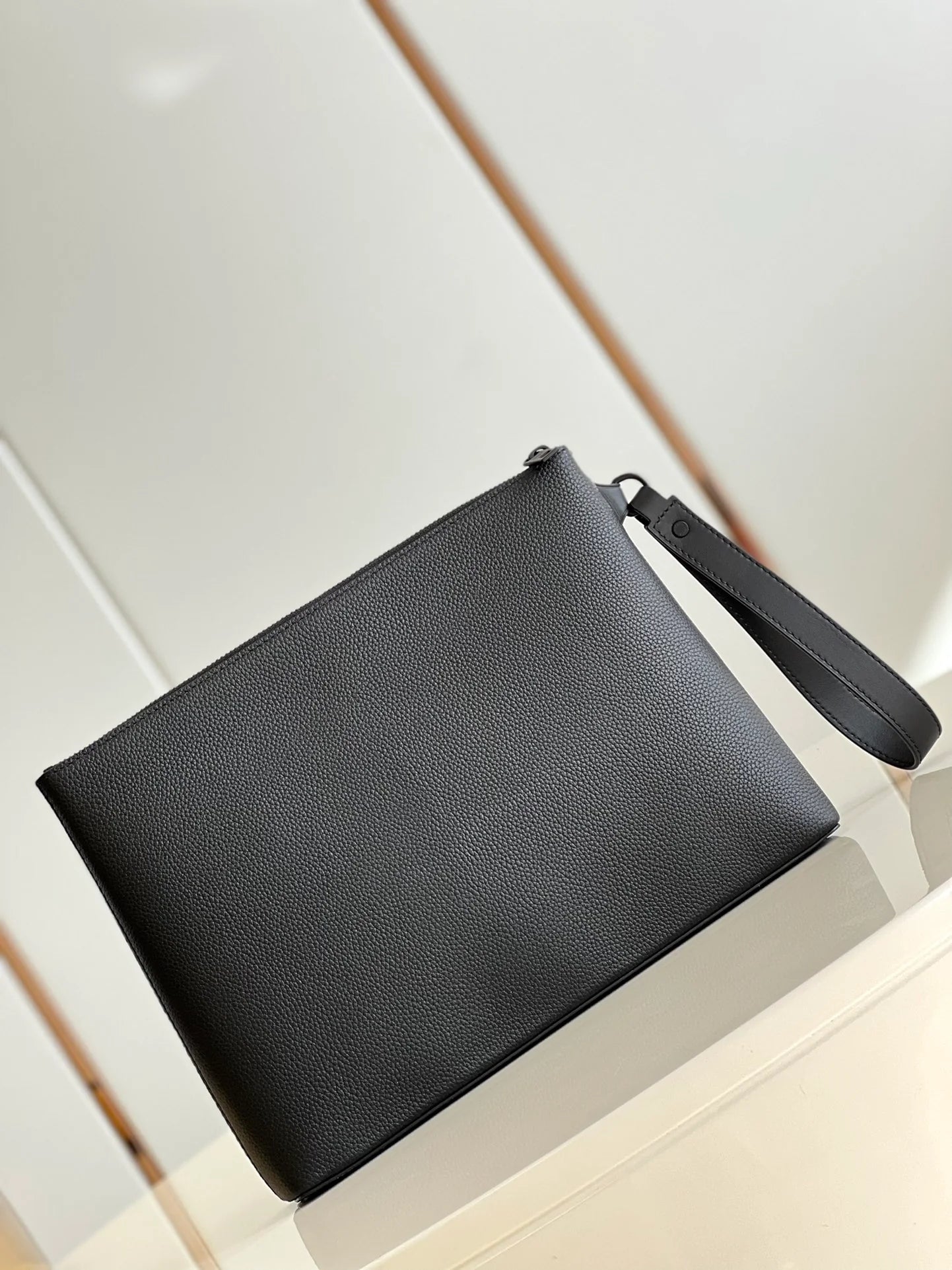 LV BAG M69837