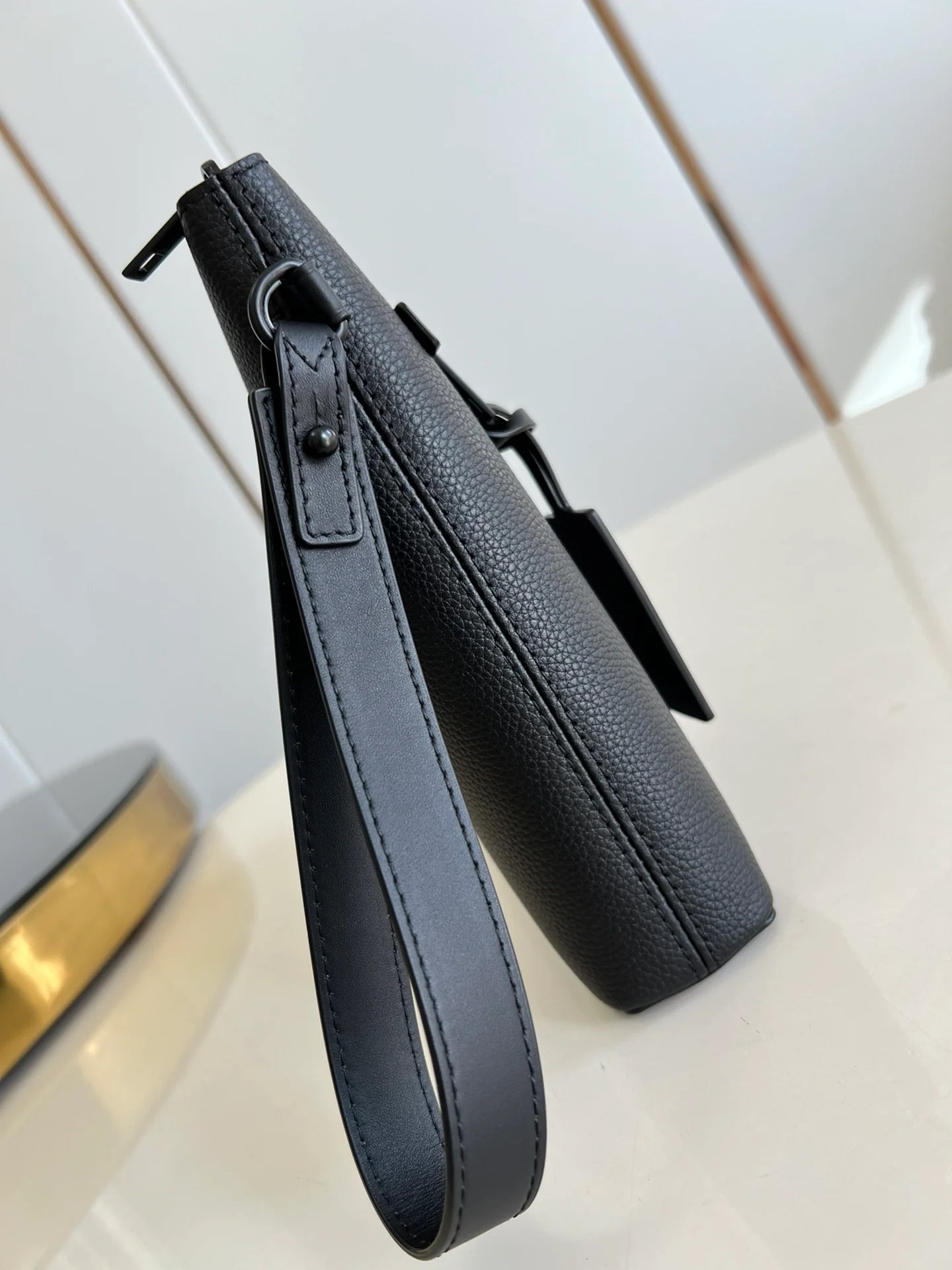 LV BAG M69837