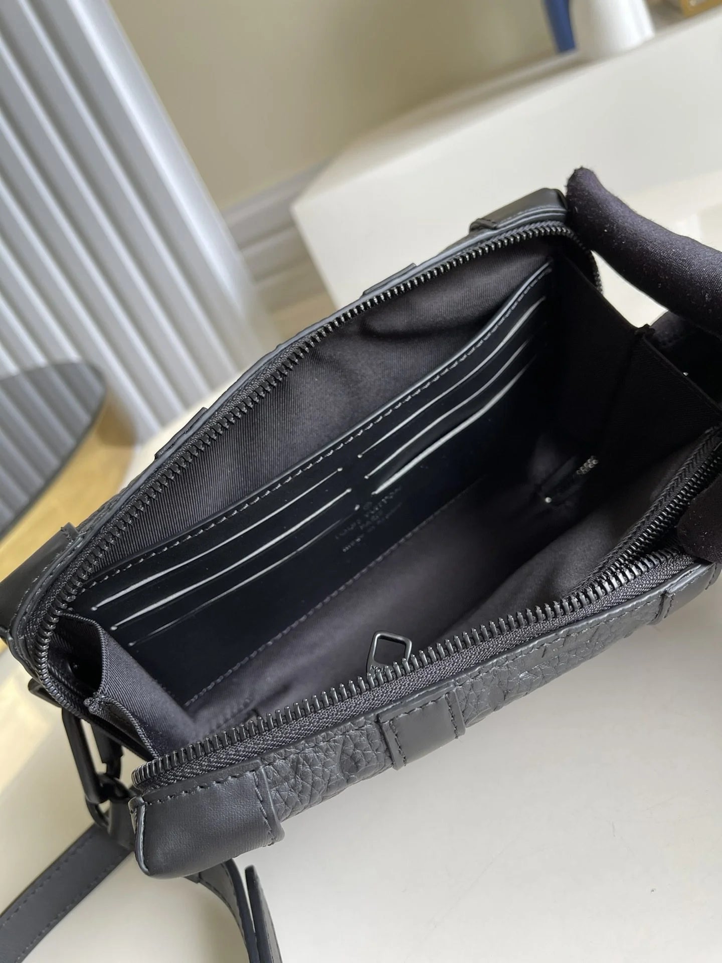 LV BAG M80224