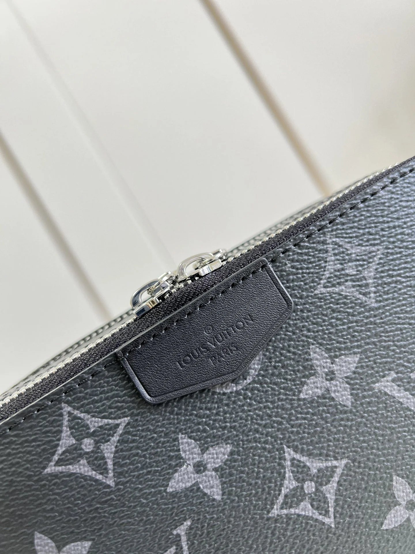 LV BAG M