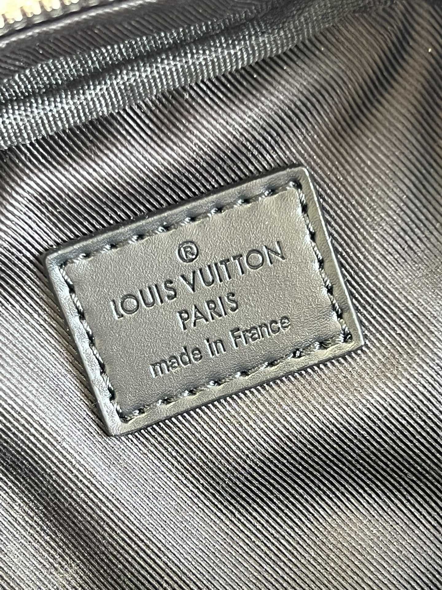 LV BAG M81005