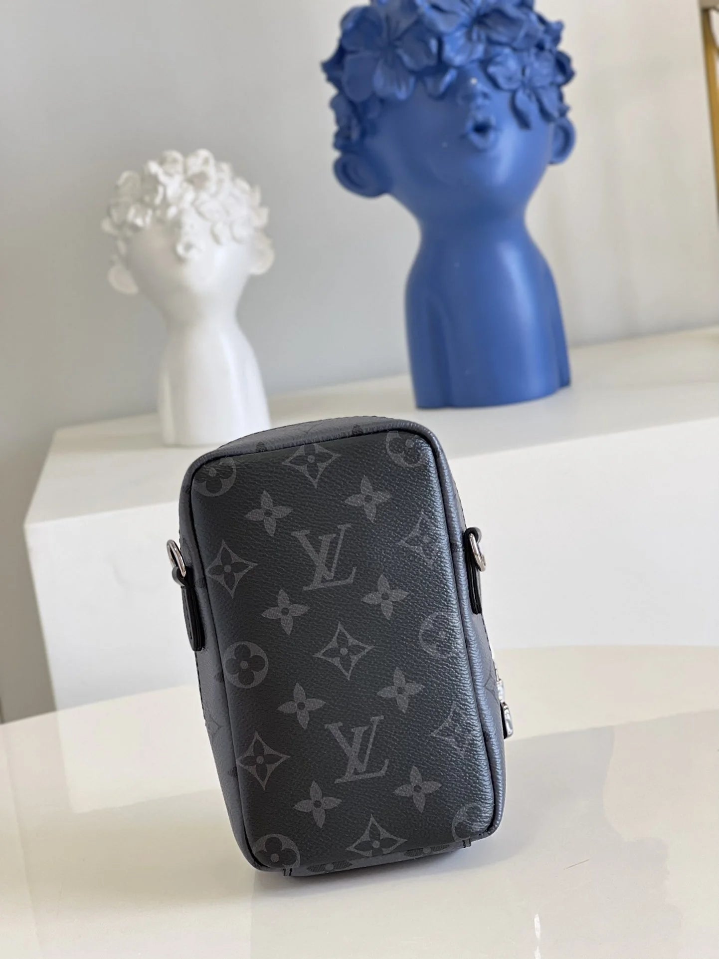 LV BAG M81005