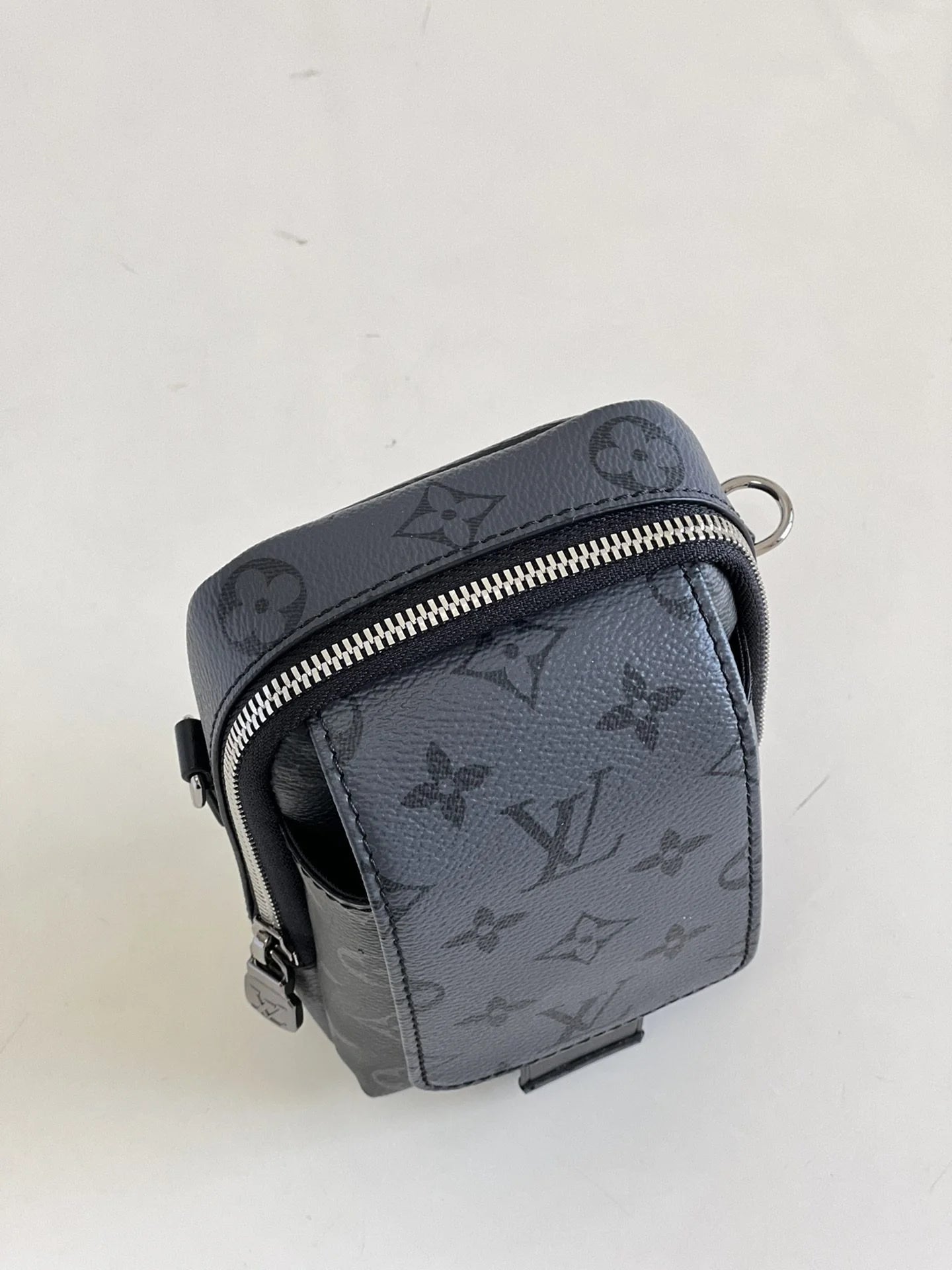 LV BAG M81005