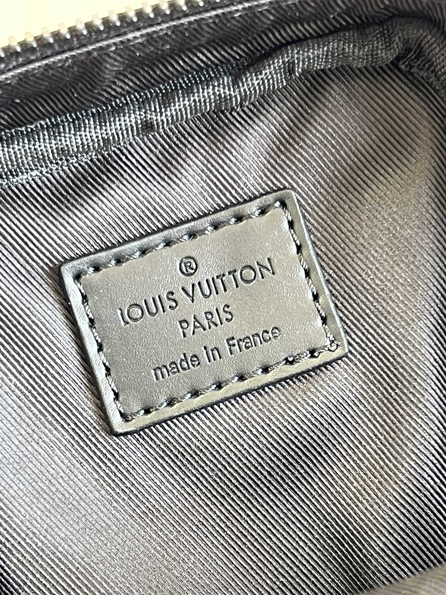 LV BAG M