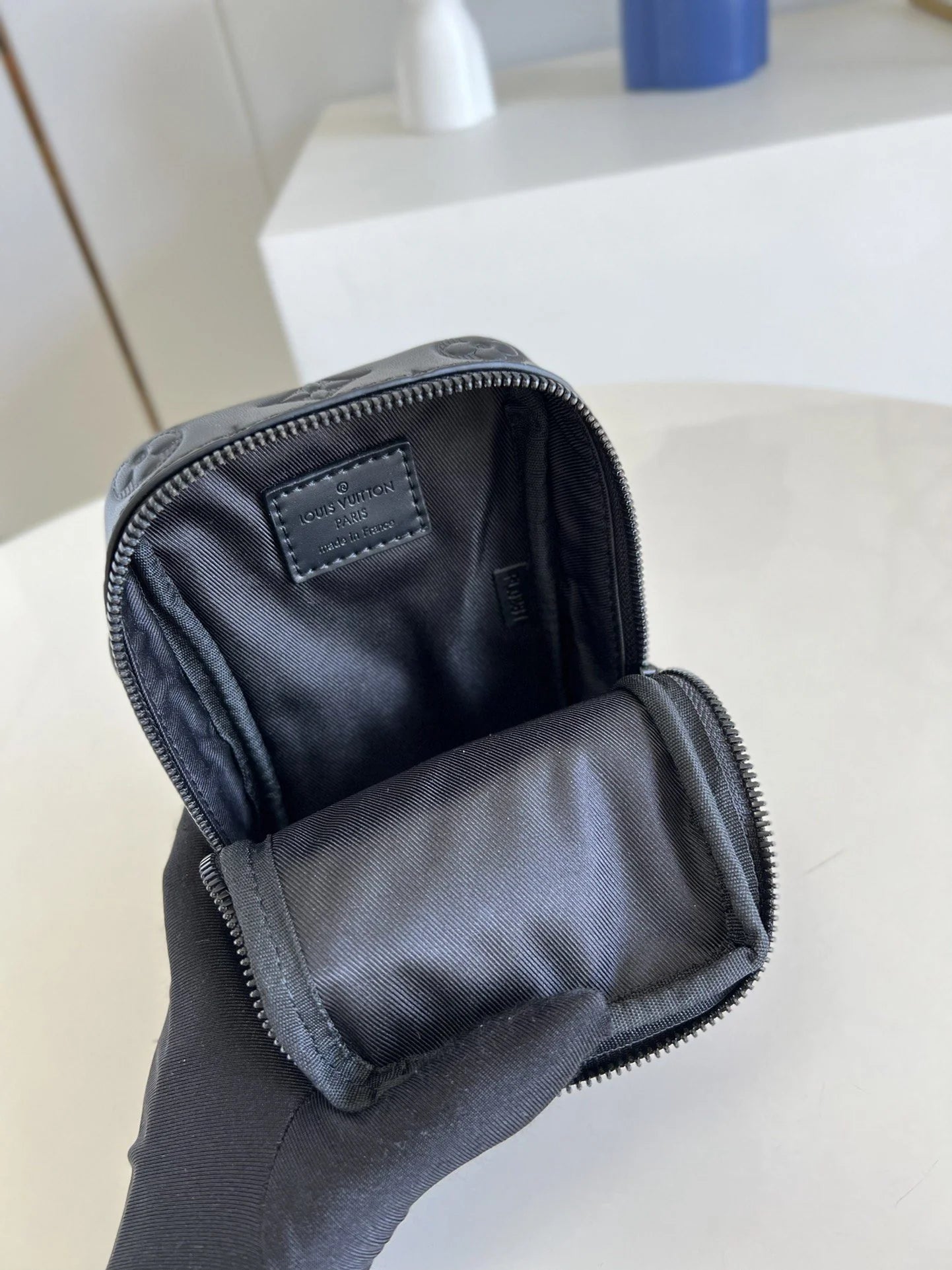LV BAG M