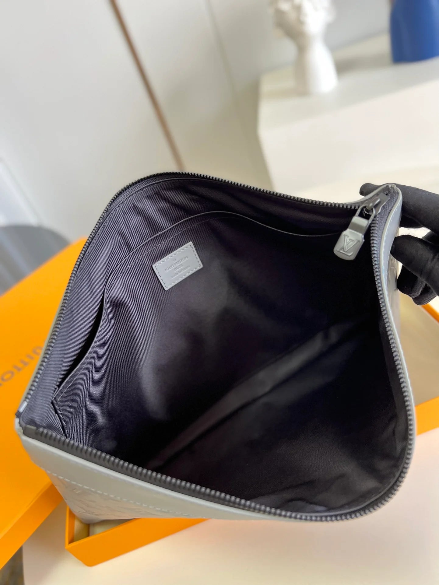 LV BAG M