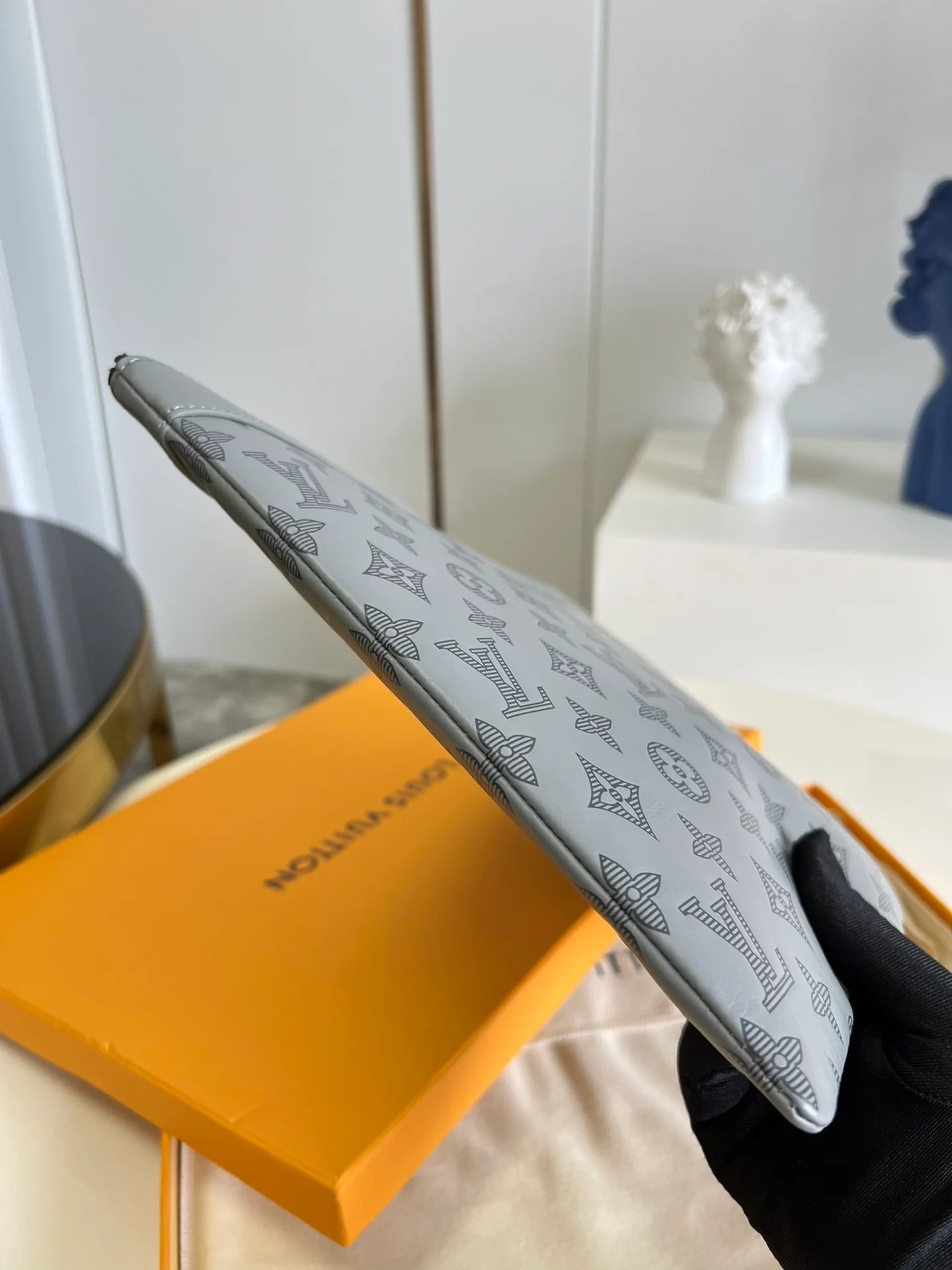 LV BAG M