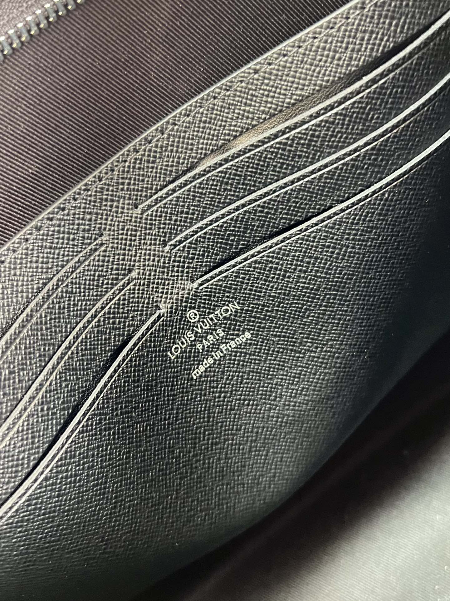 LV BAG M81556