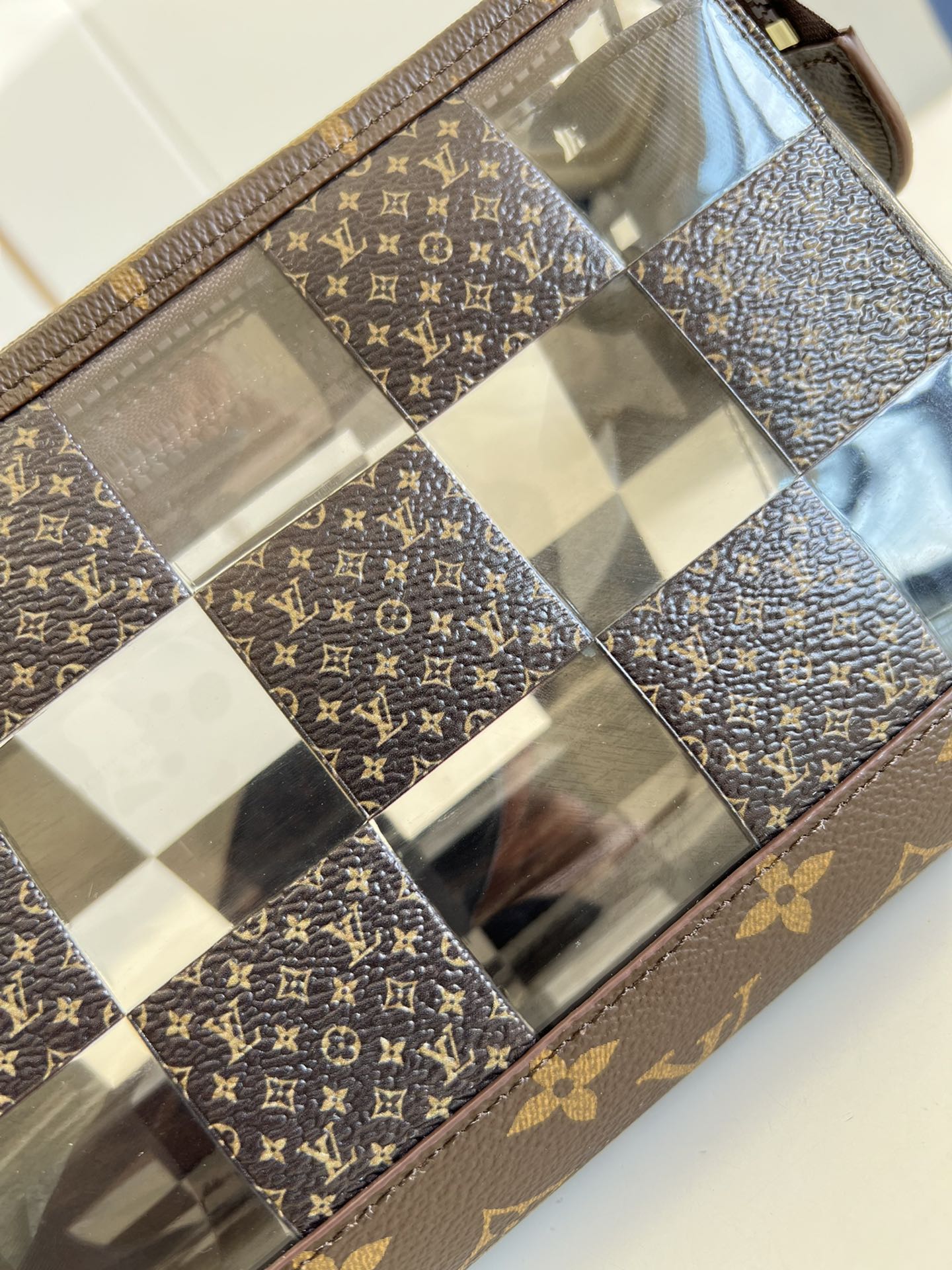 LV BAG M