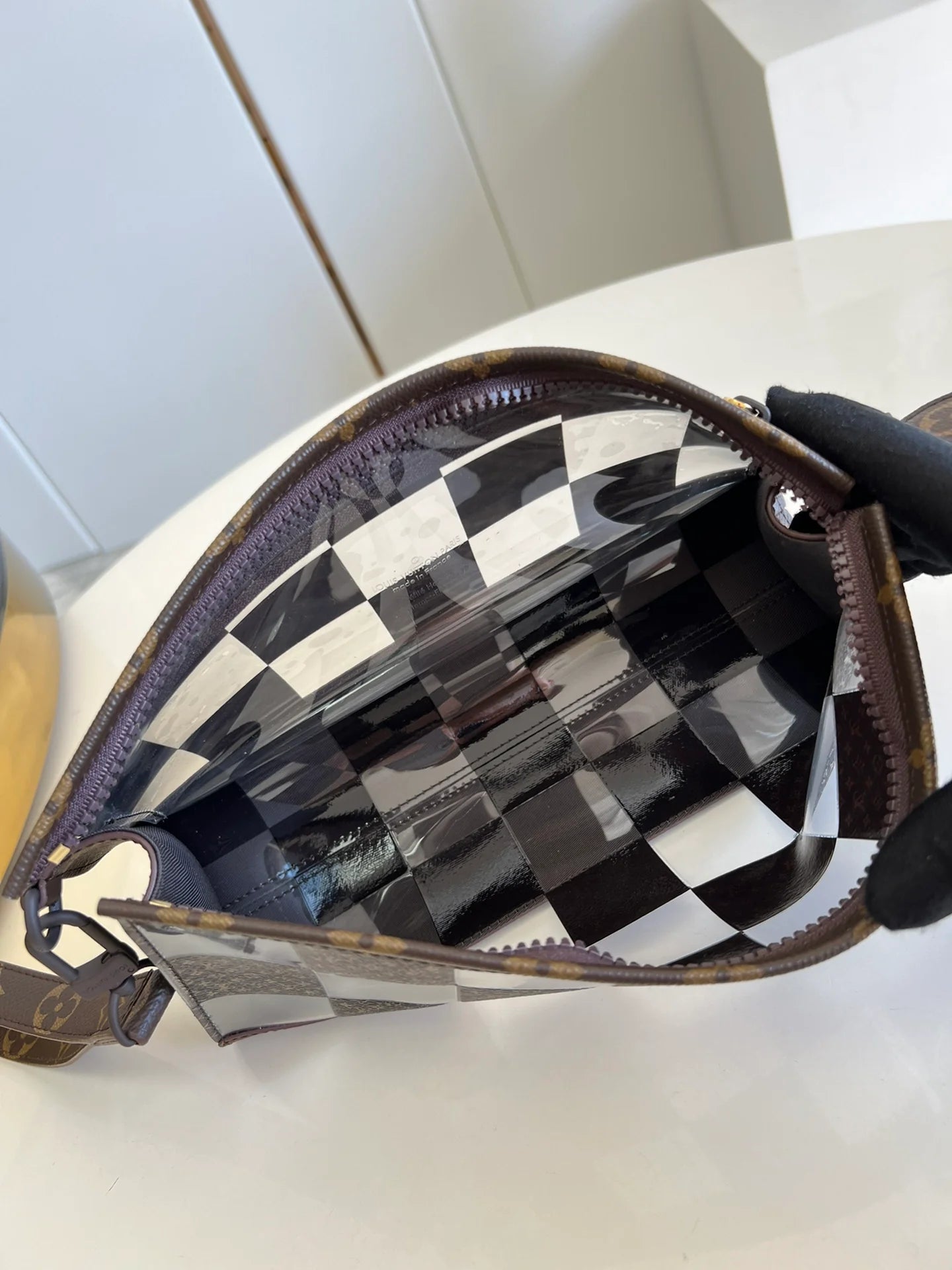 LV BAG M