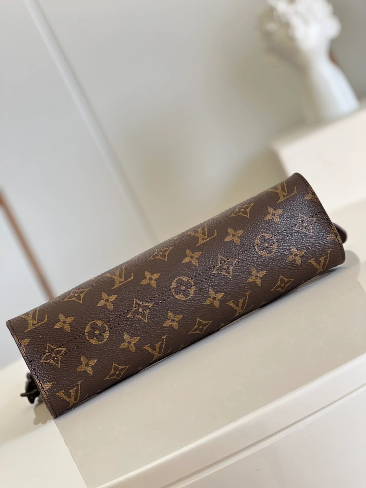 LV BAG M