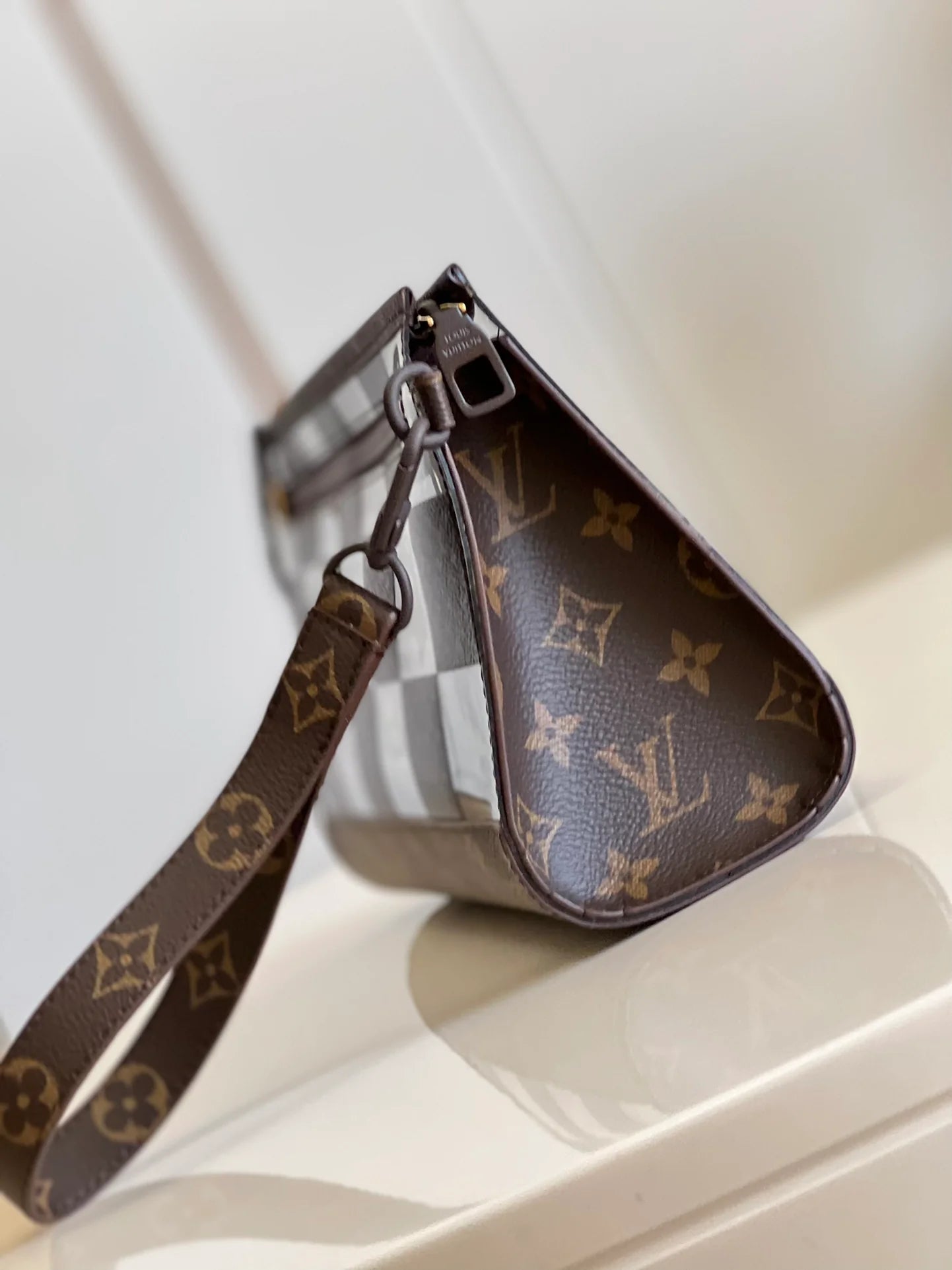 LV BAG M
