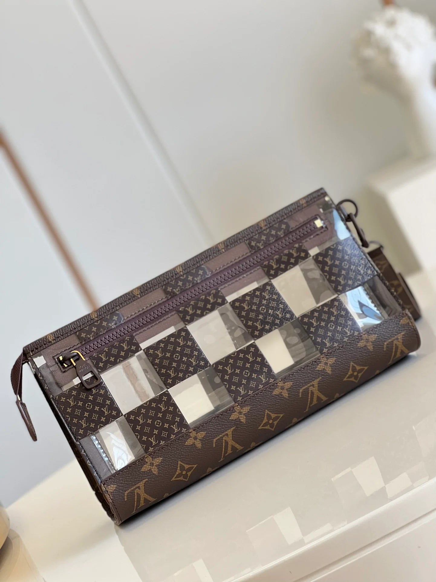 LV BAG M